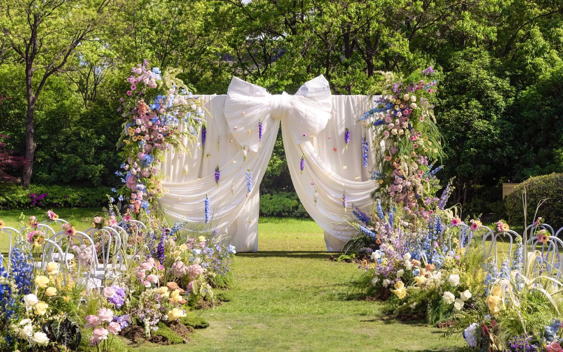 呈愛婚禮|夢(mèng)幻蝴蝶結(jié)草坪婚禮