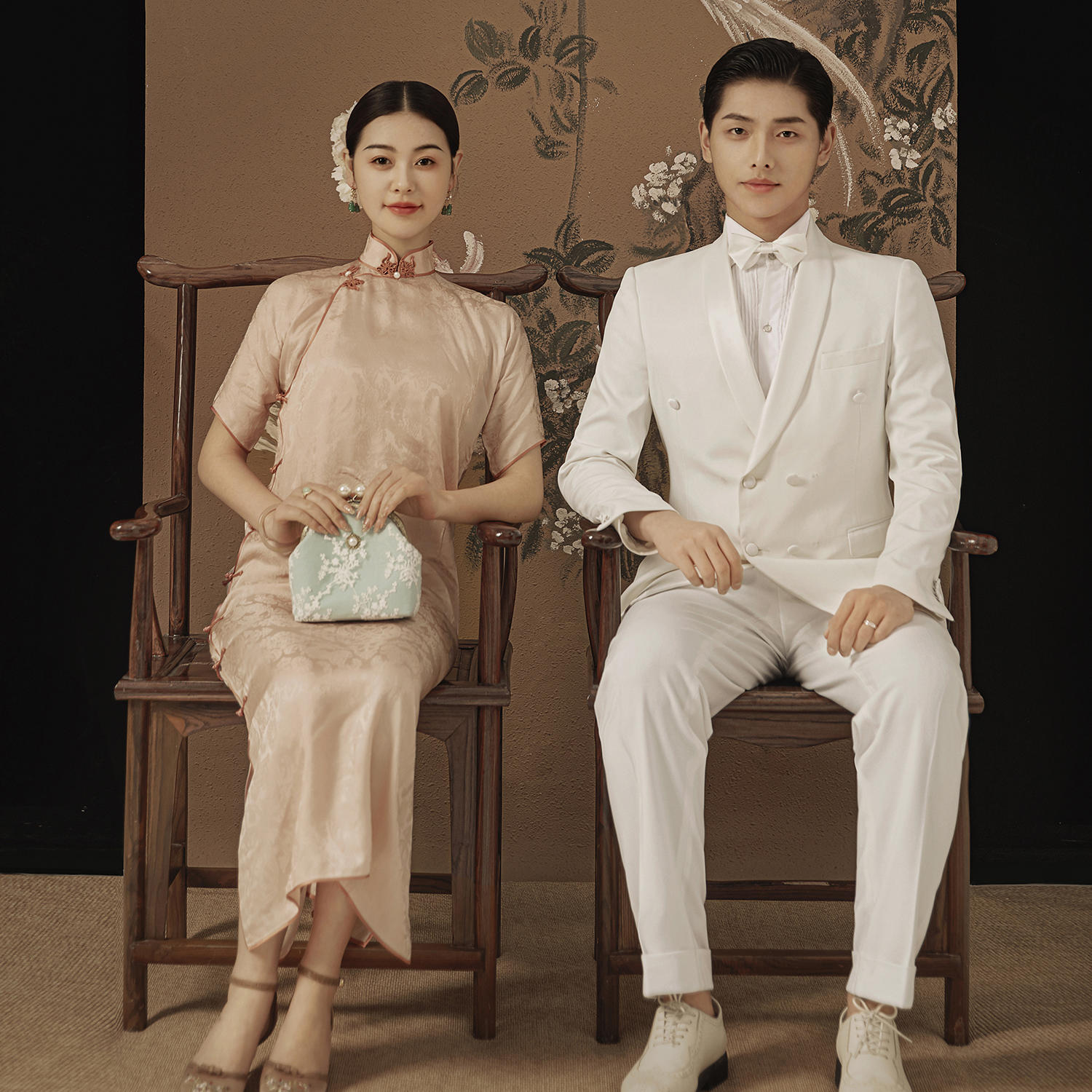 被工笔画风一整个温柔住的室内旗袍婚纱照🧡