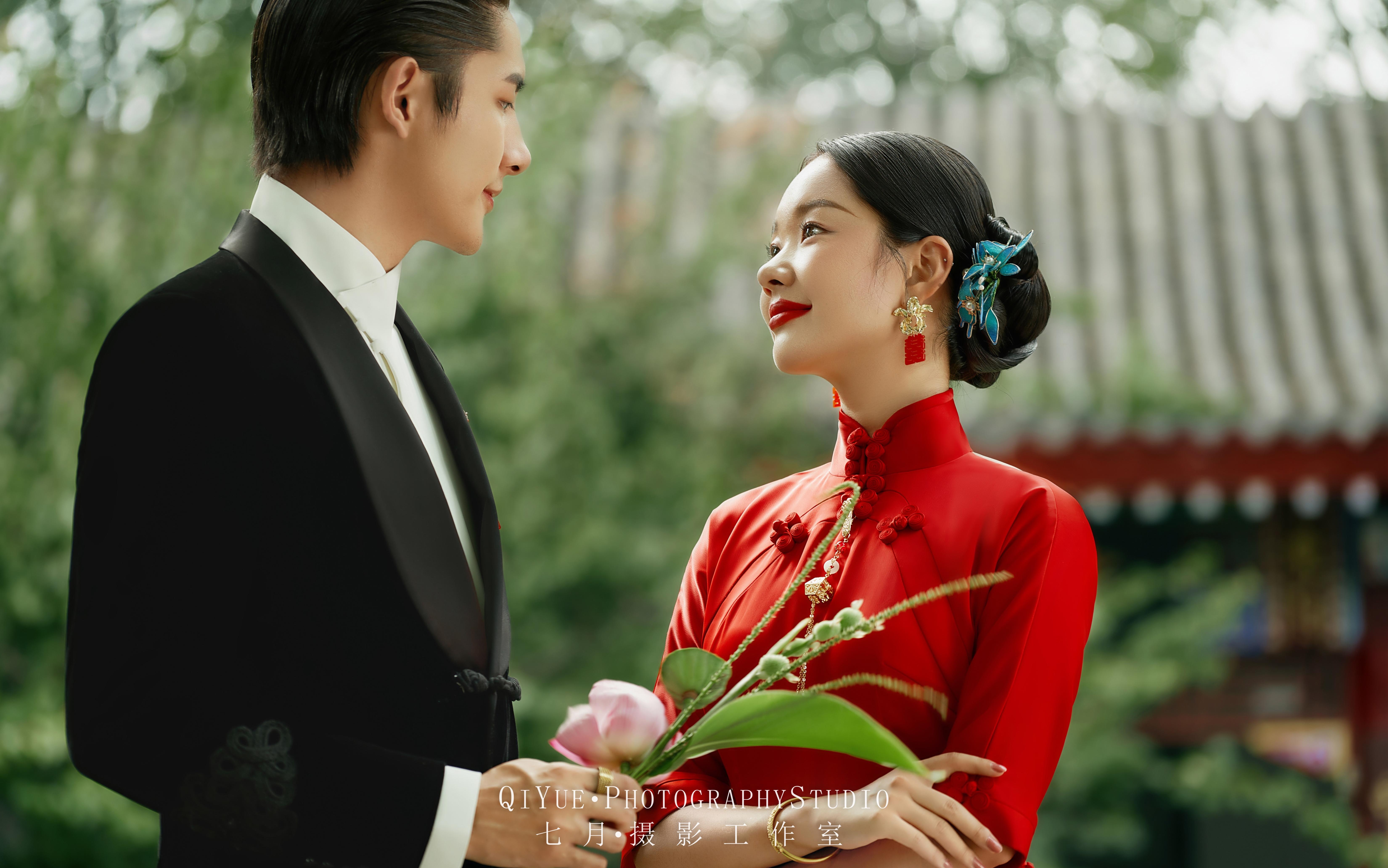 初见乍欢，久处仍怦然。往后余生，请多指教