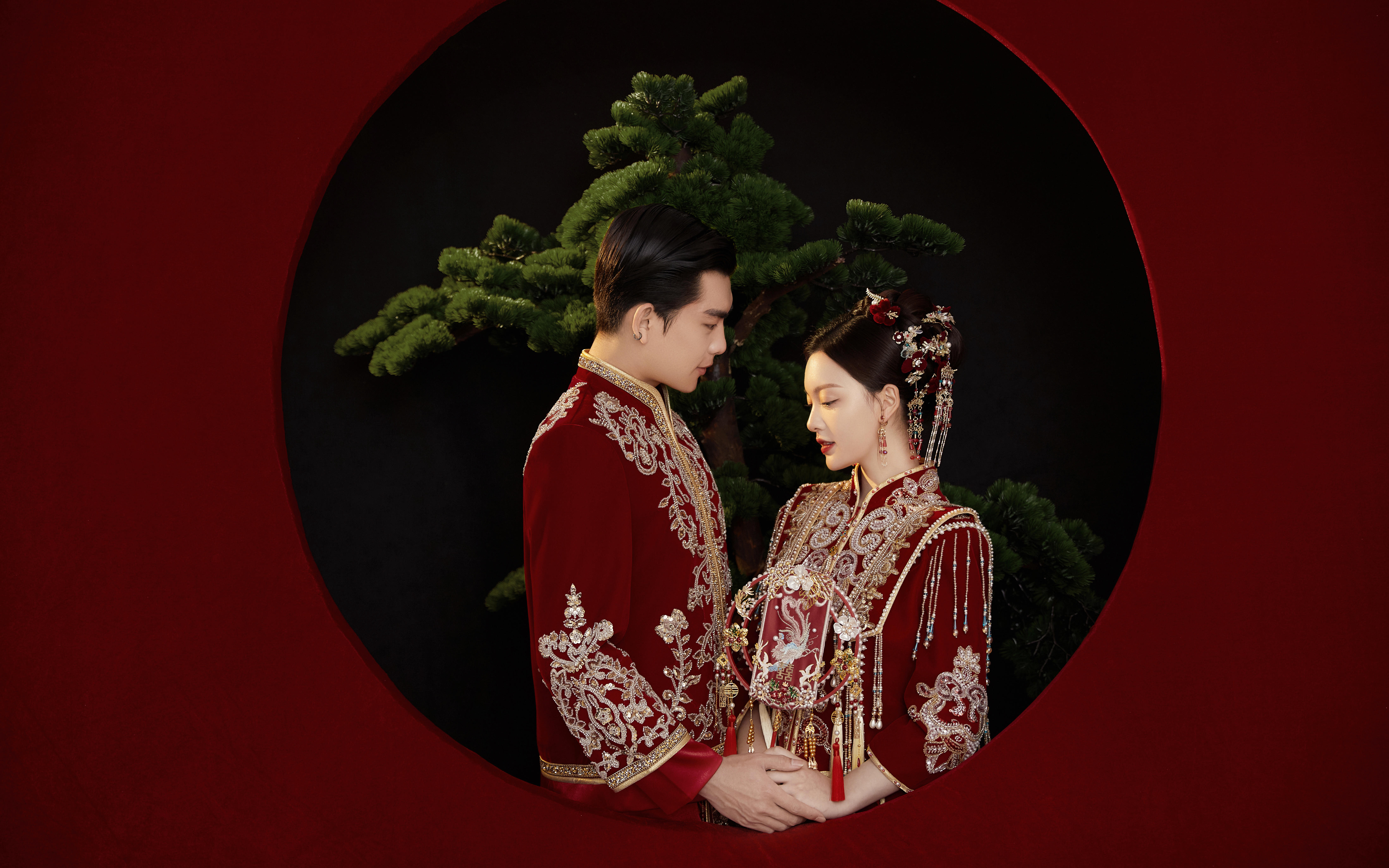 【国风婚纱照】凤冠霞帔映红妆，复刻古韵