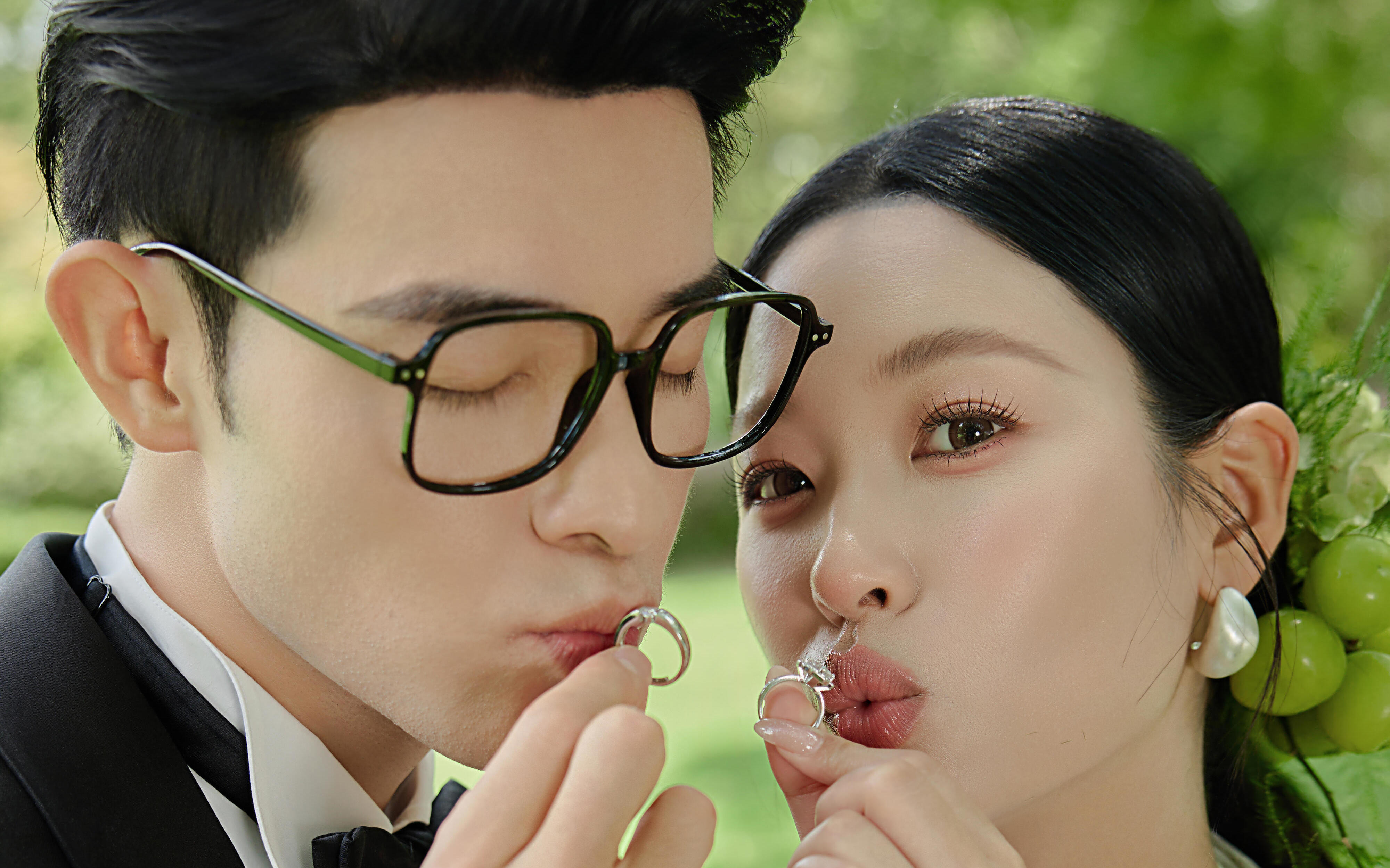 誰(shuí)懂??！這組森系草坪婚紗照直接美到心巴上