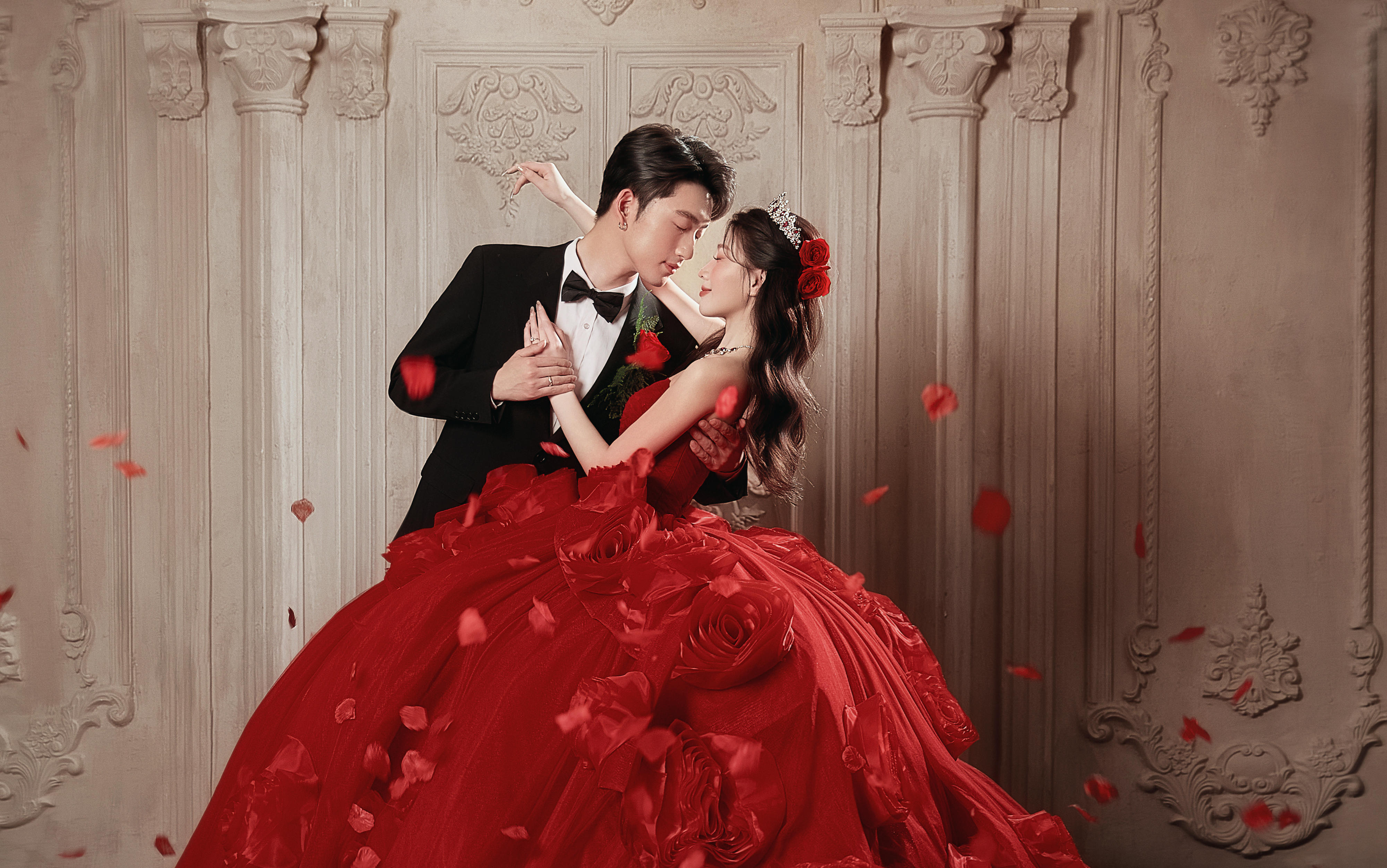 复古高定红裙婚纱照热烈又美好