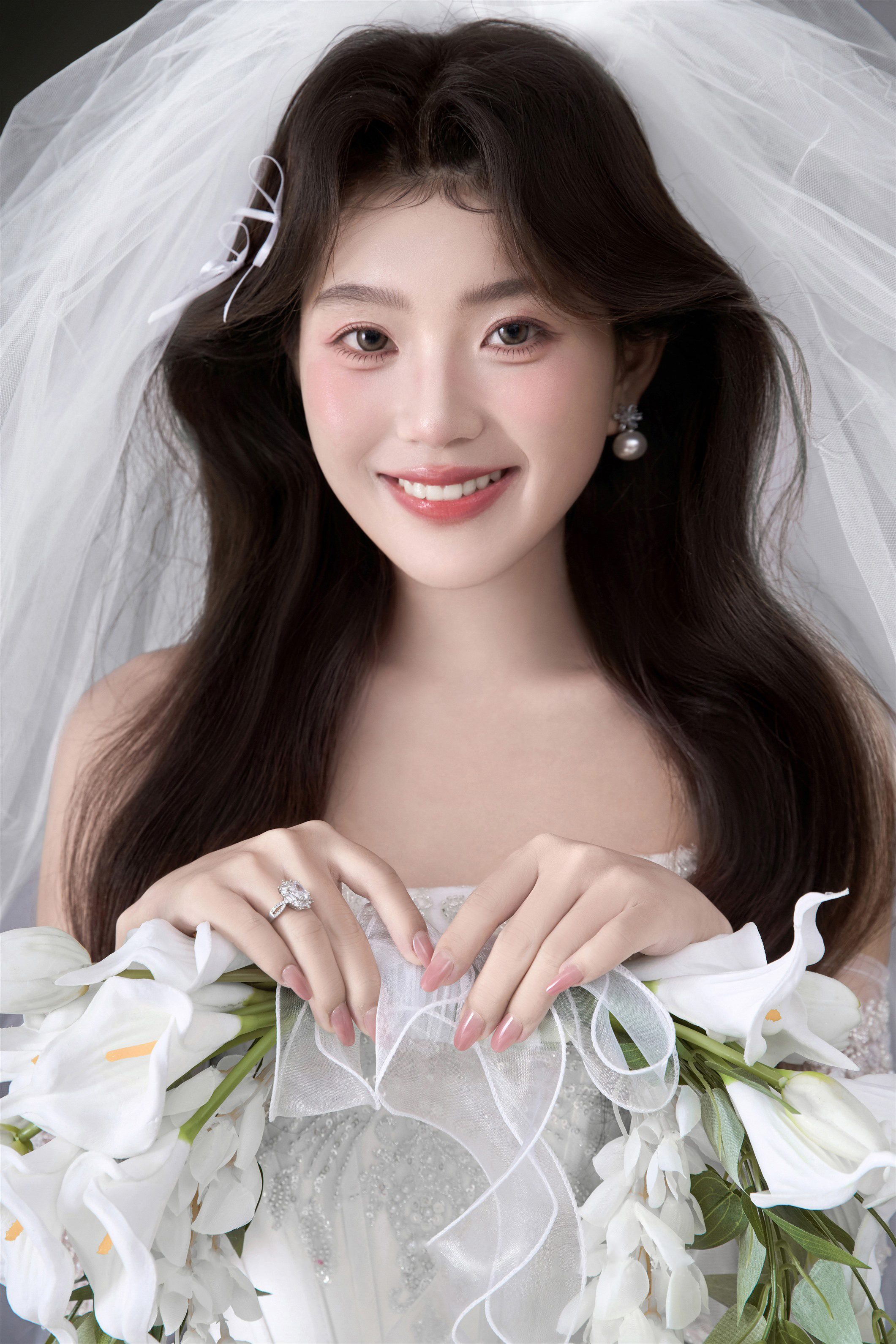 救命！黑底主纱照怎么这么绝！甜酷感拿捏！