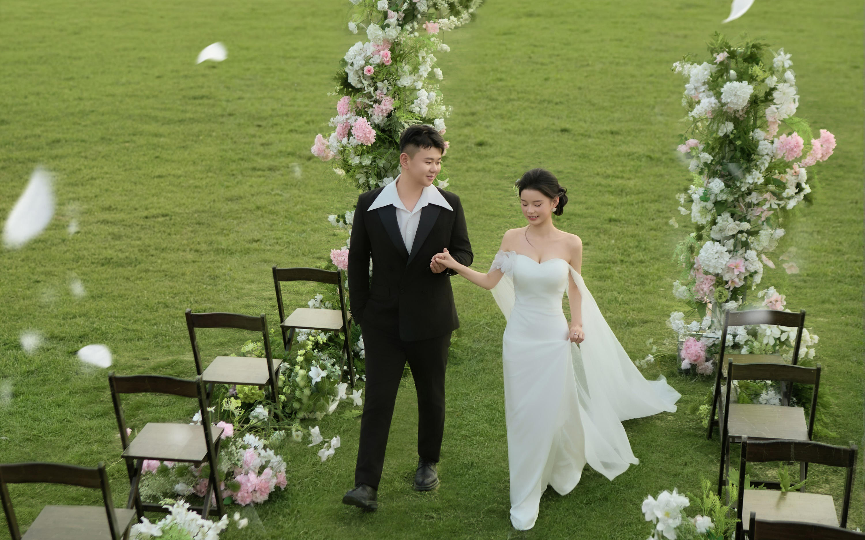 【壹家摄影】菏泽目的地婚纱照！笑着美疯朋友圈