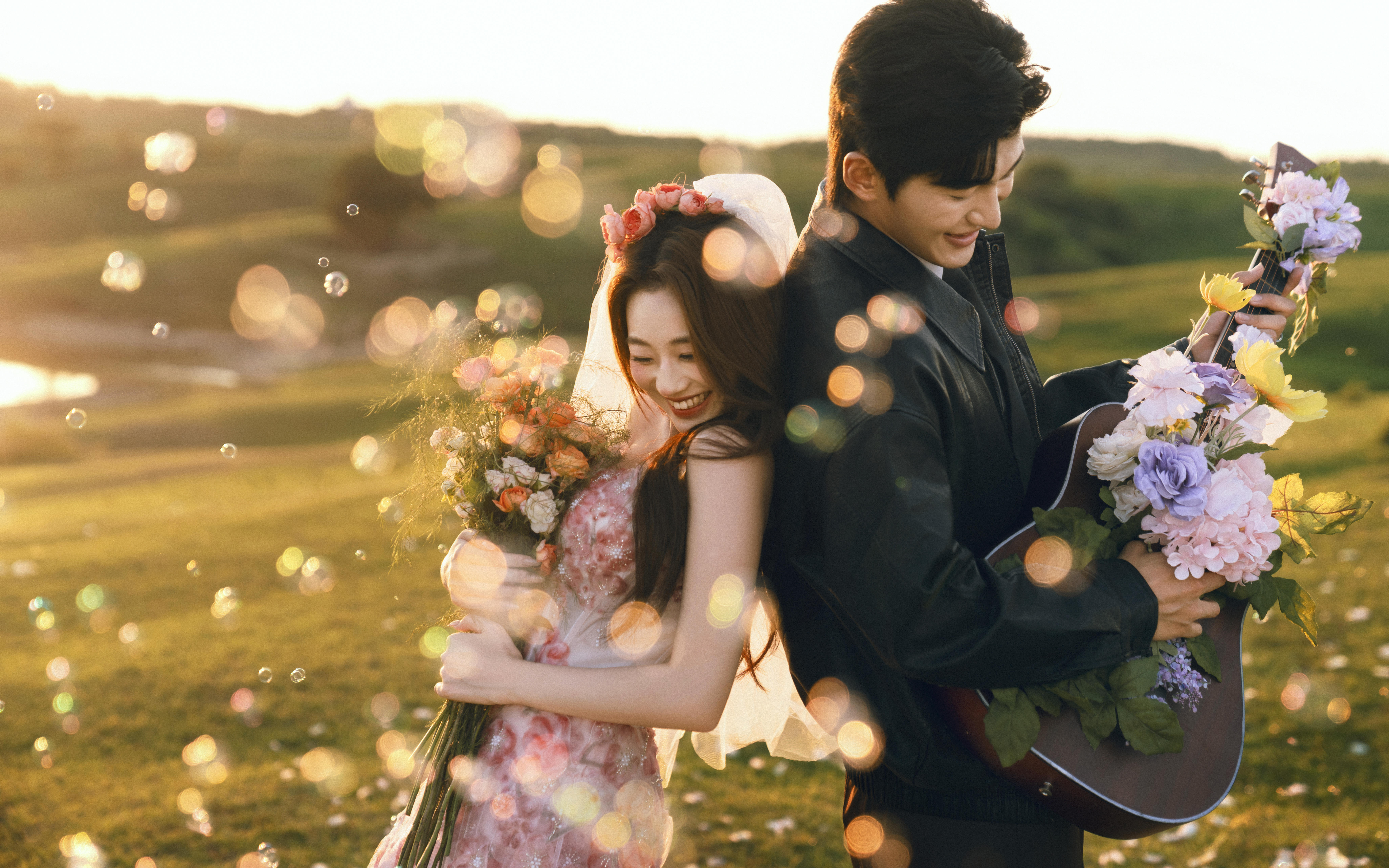 幸福感爆棚的草坪婚纱照！自由生命力太爱了