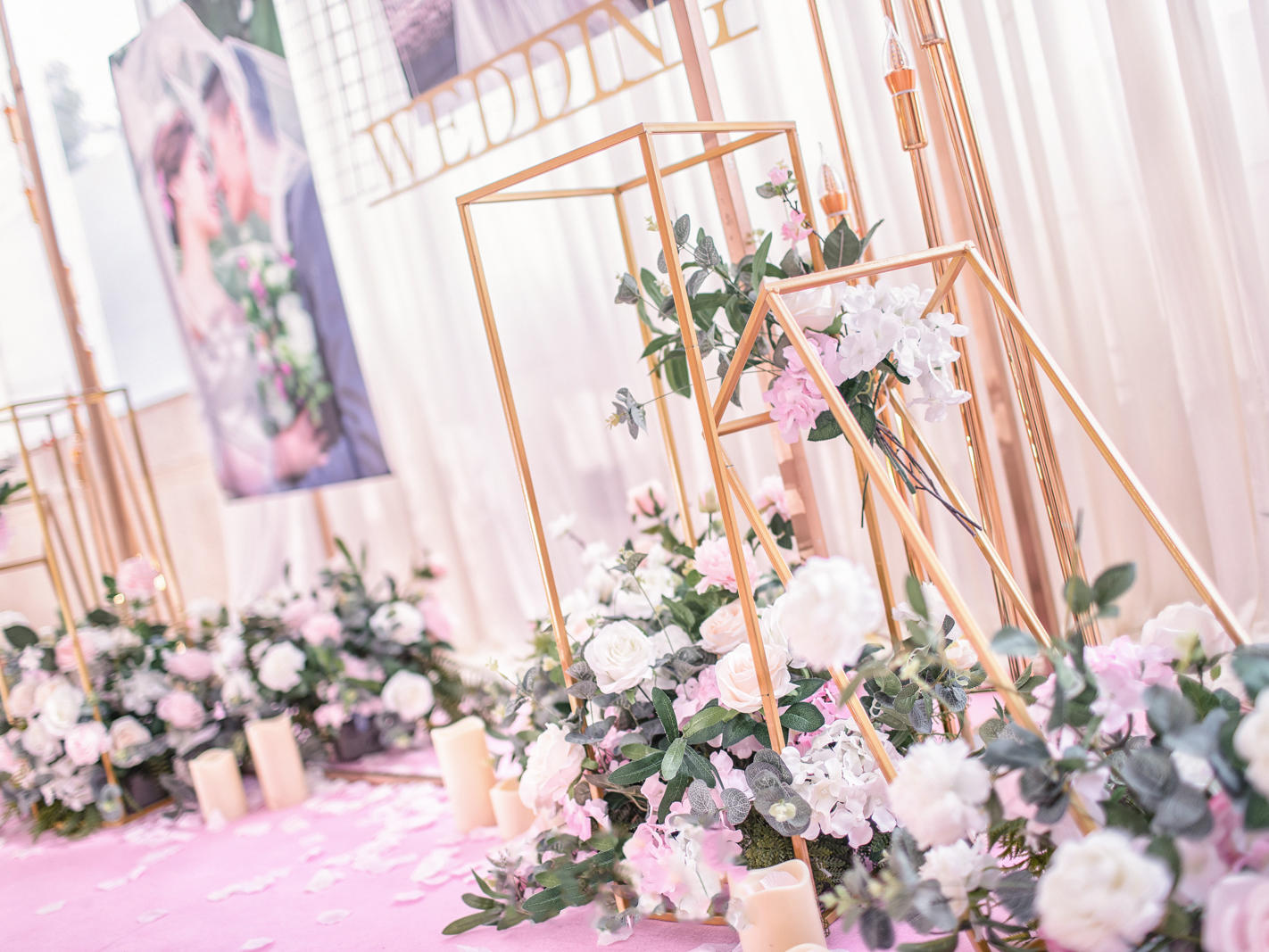 粉色梦幻森系婚礼，LED场，火烈鸟