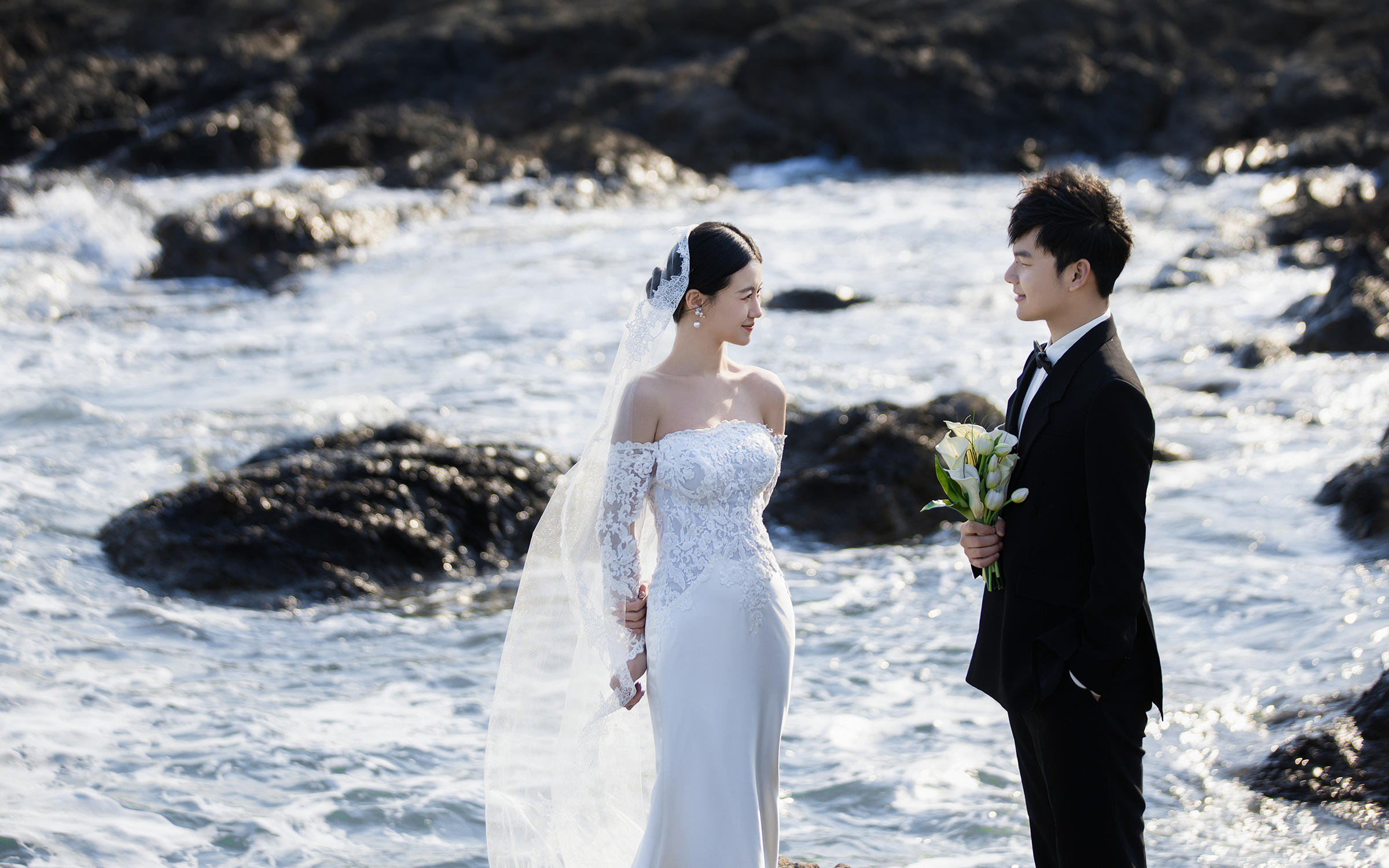 【法式印象】三亚婚纱照❗️当婚纱遇见礁石与海浪