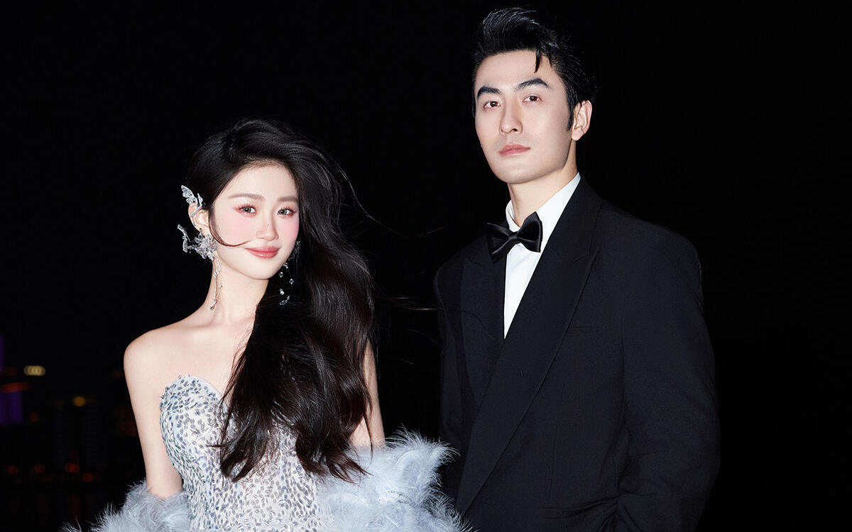 【愛(ài)比煙花更熱戀 】