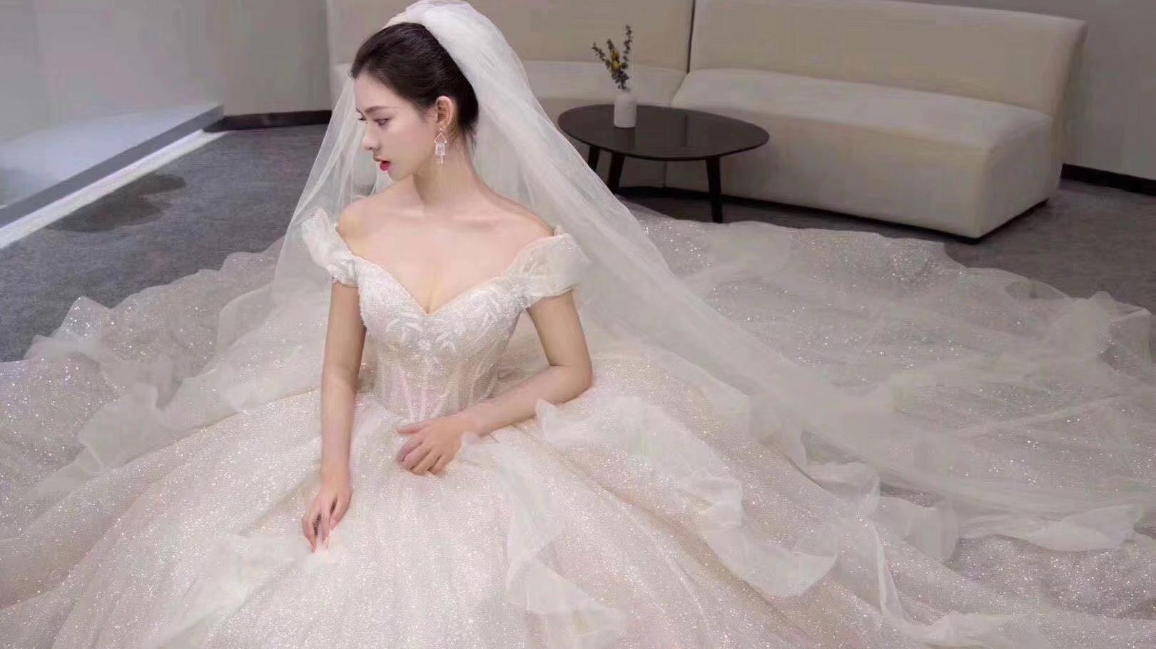 《奢华高定系列》2020设计师主婚纱9件套＋跟妆