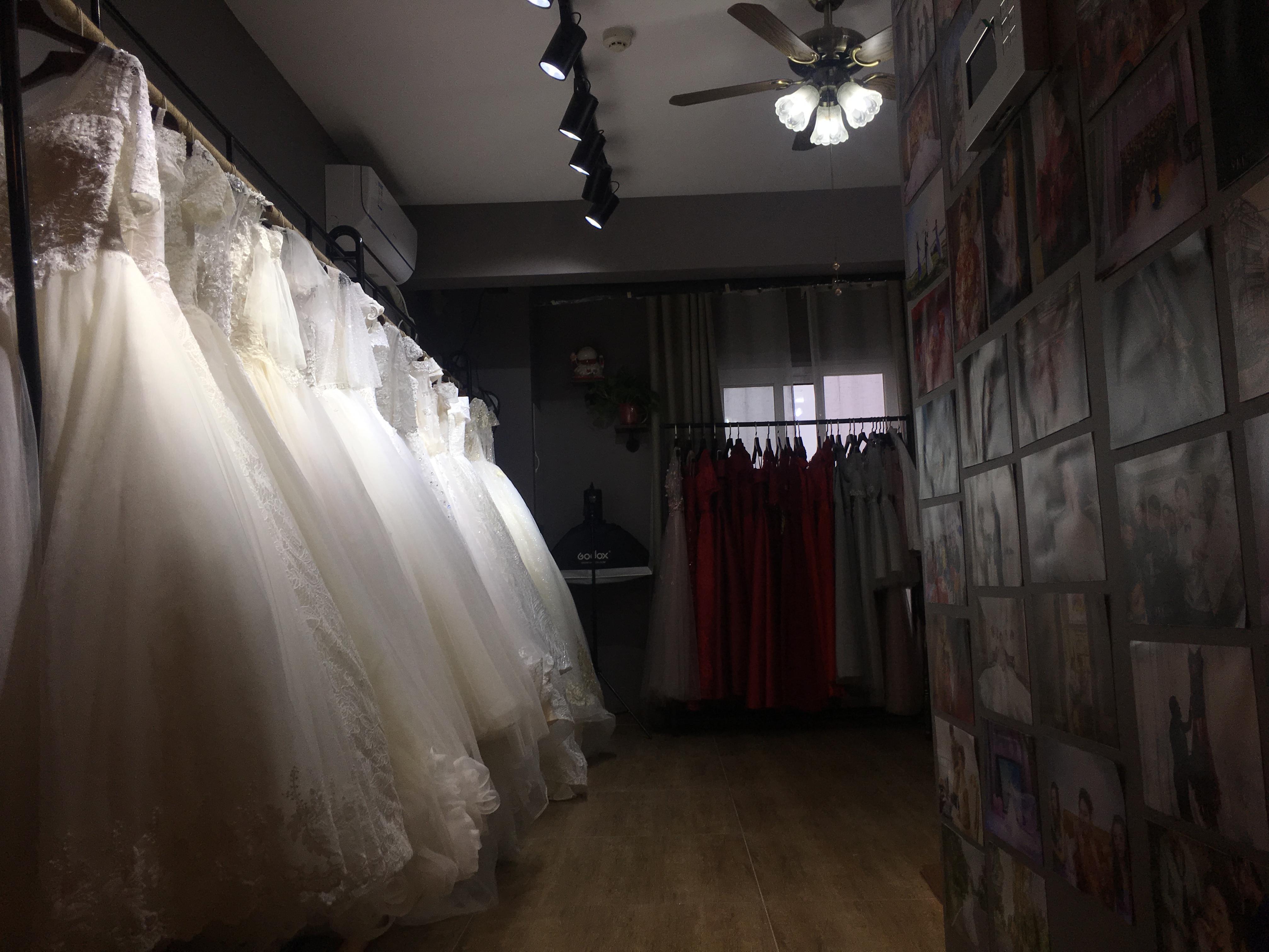 【钜惠套餐】出门三件套+跟妆+免租伴娘服