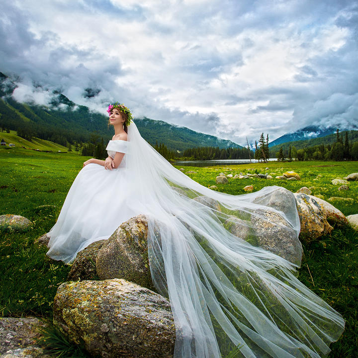 喀纳斯16服+16造+底片全送+结婚证免费拍️