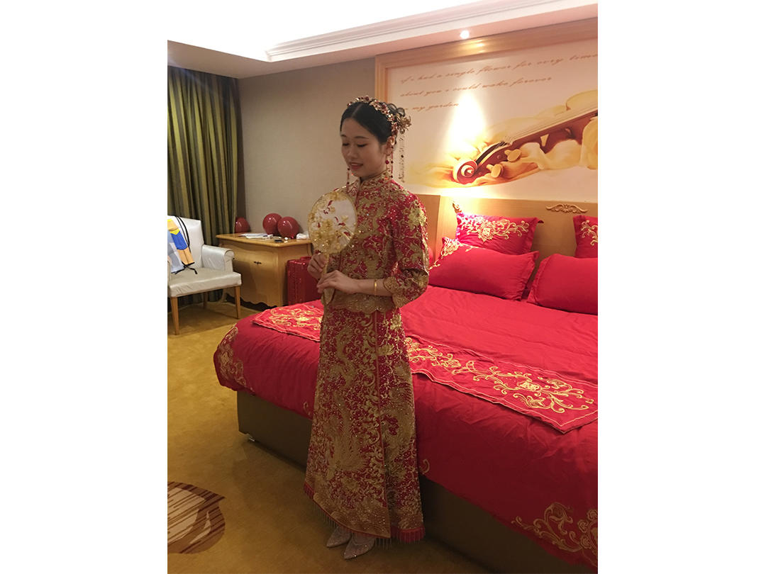 一场接亲+一场摆酒跟妆(送妈妈妆两个或伴娘妆）