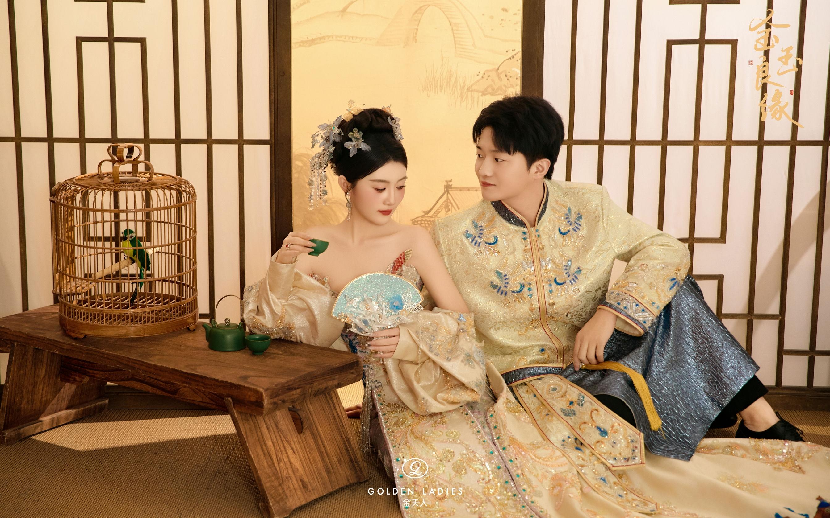 金玉良緣?新中式婚照太戳心