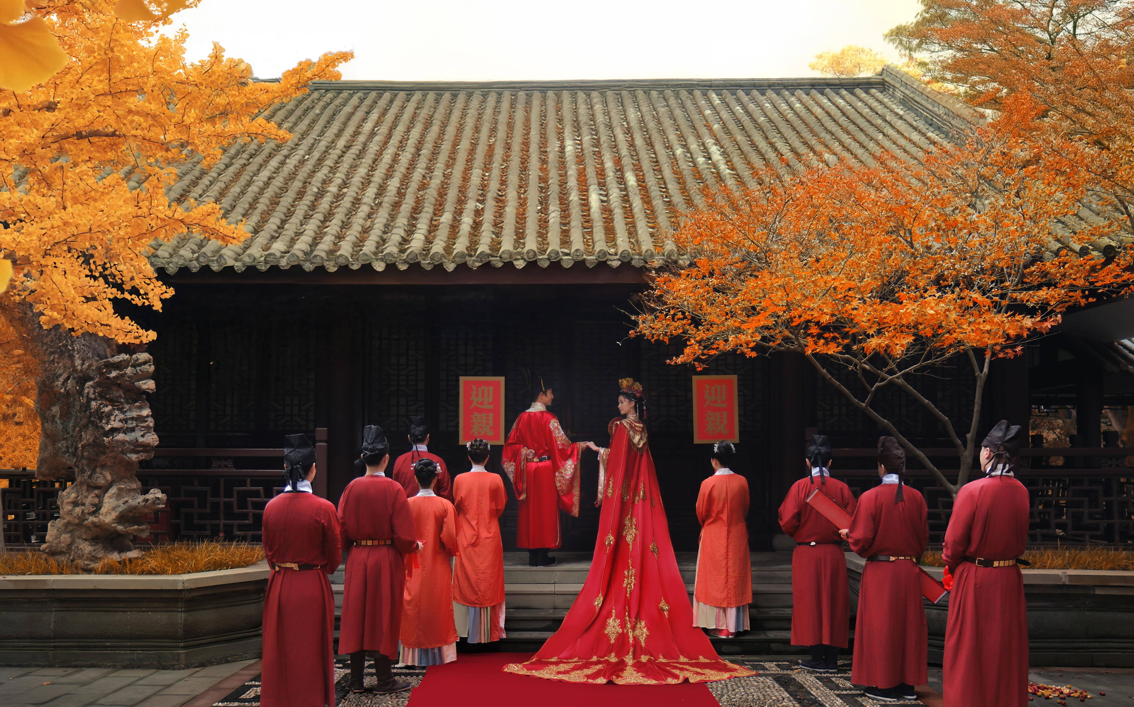 《國色芳華》中式大婚迎親電影感婚紗照