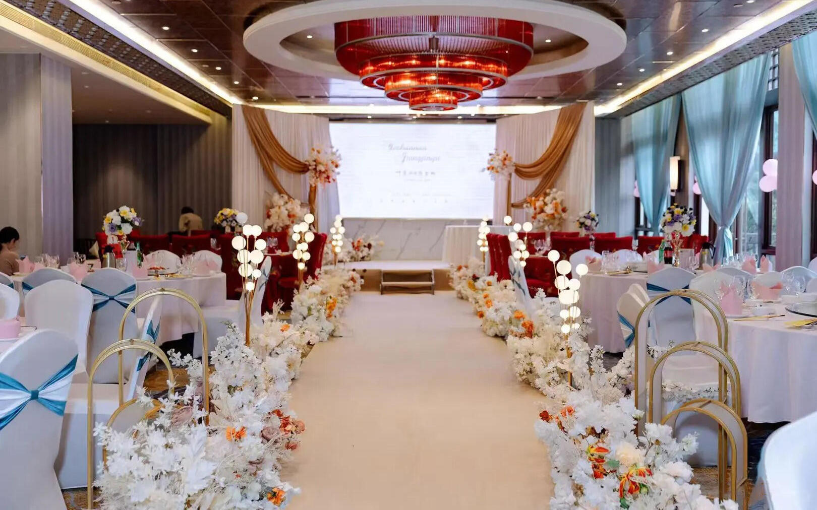 浪漫婚礼定制-香槟色简约