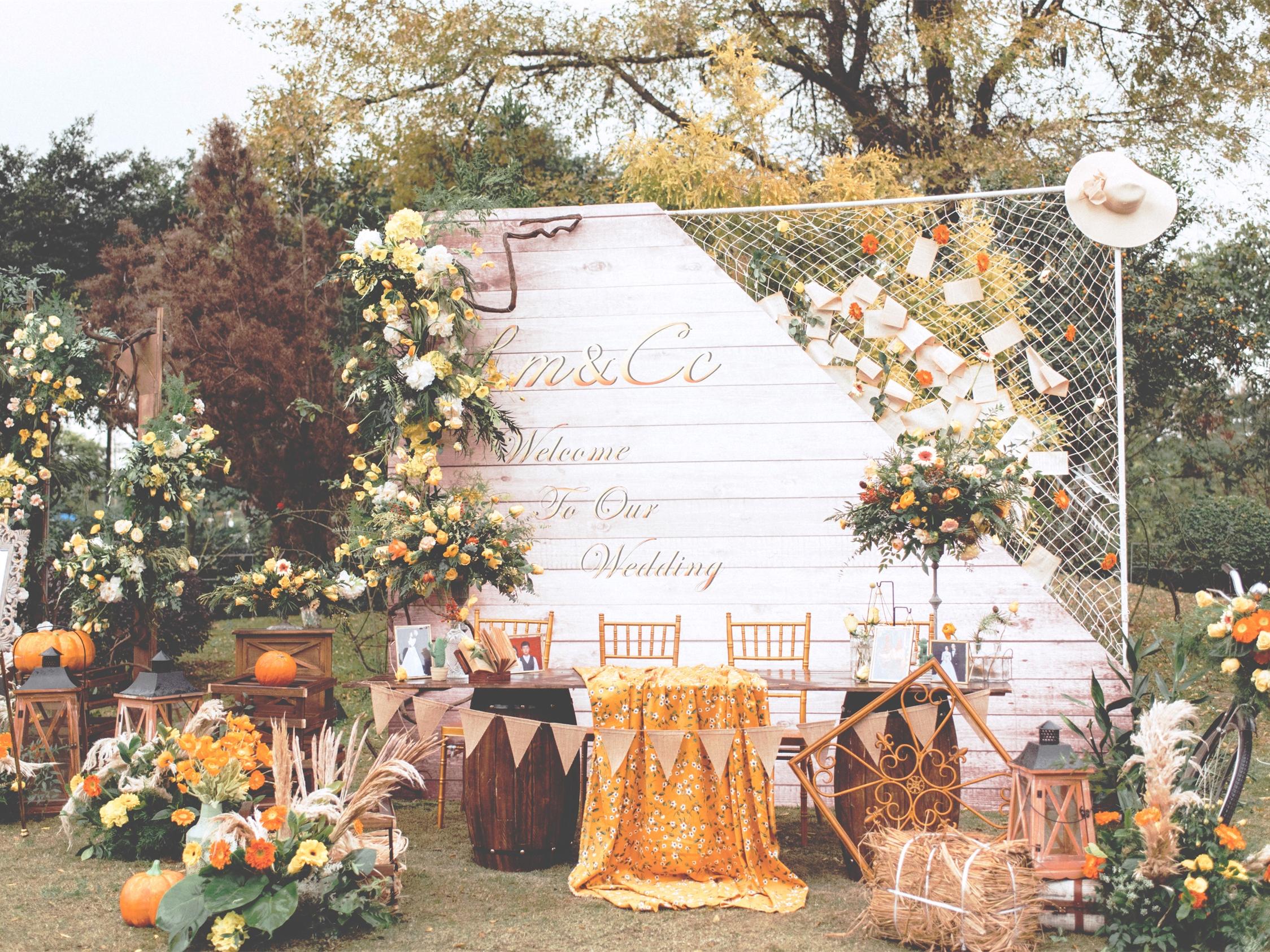 司仪摄影摄像跟妆全含，户外亮色森系婚礼~细节饱满