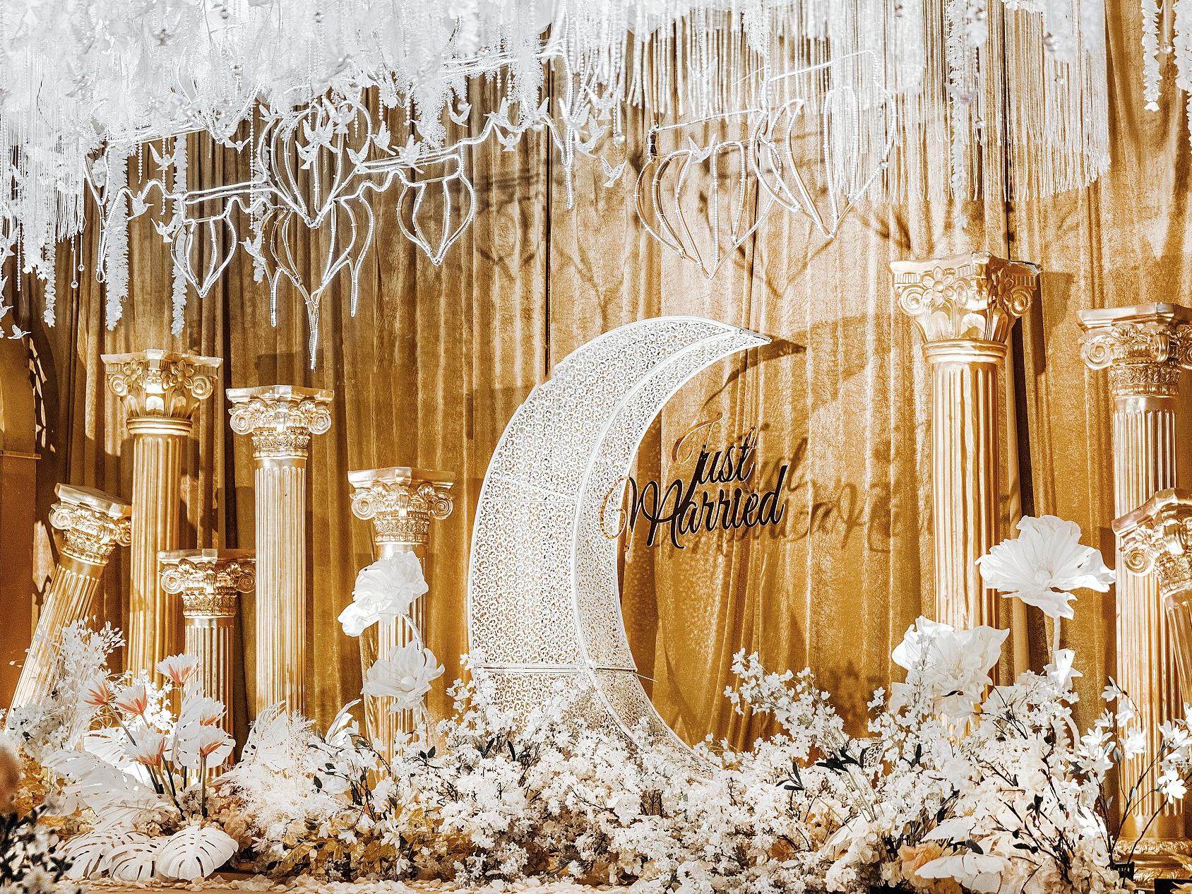 【素觉婚礼】“金色小夜曲”主题婚礼一价全包