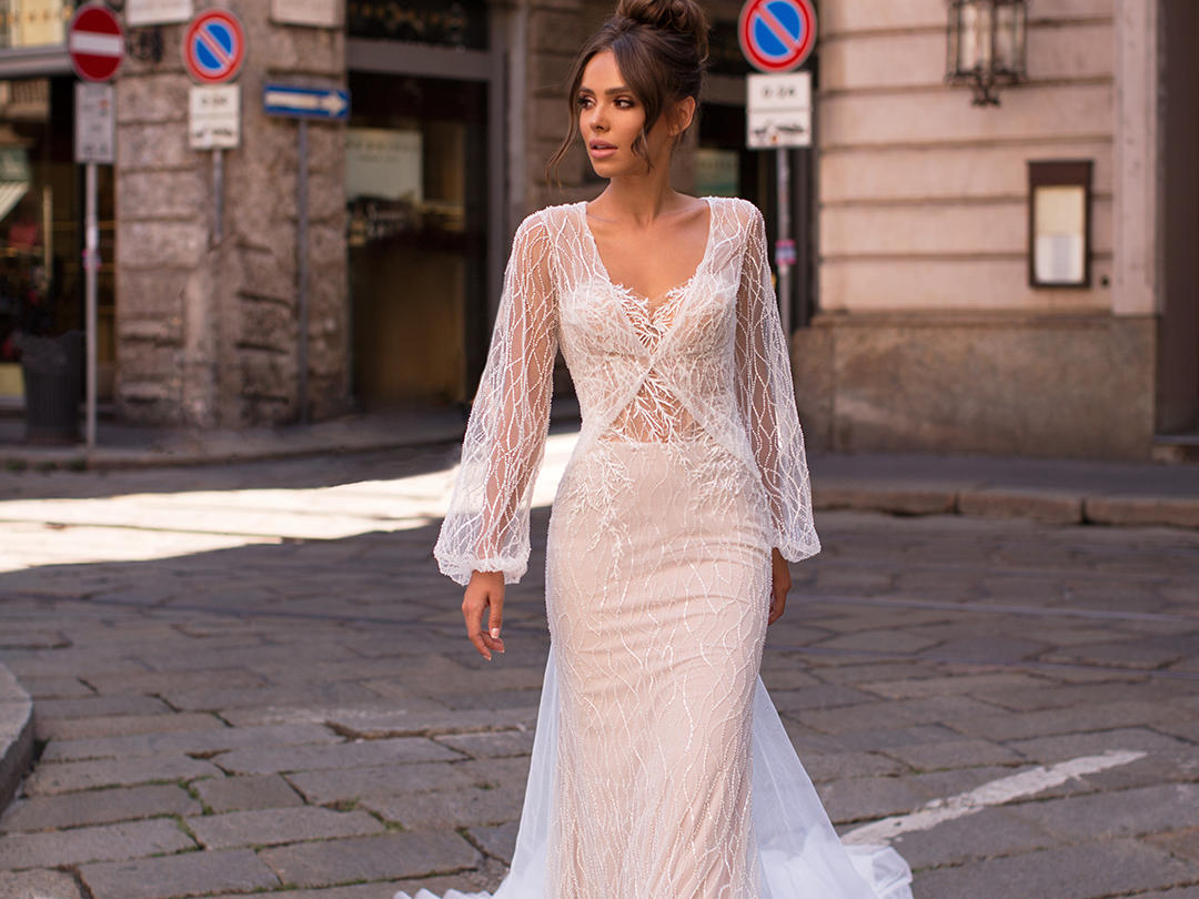 【奢华套餐】乌克兰AV品牌婚纱+品牌设计师礼服