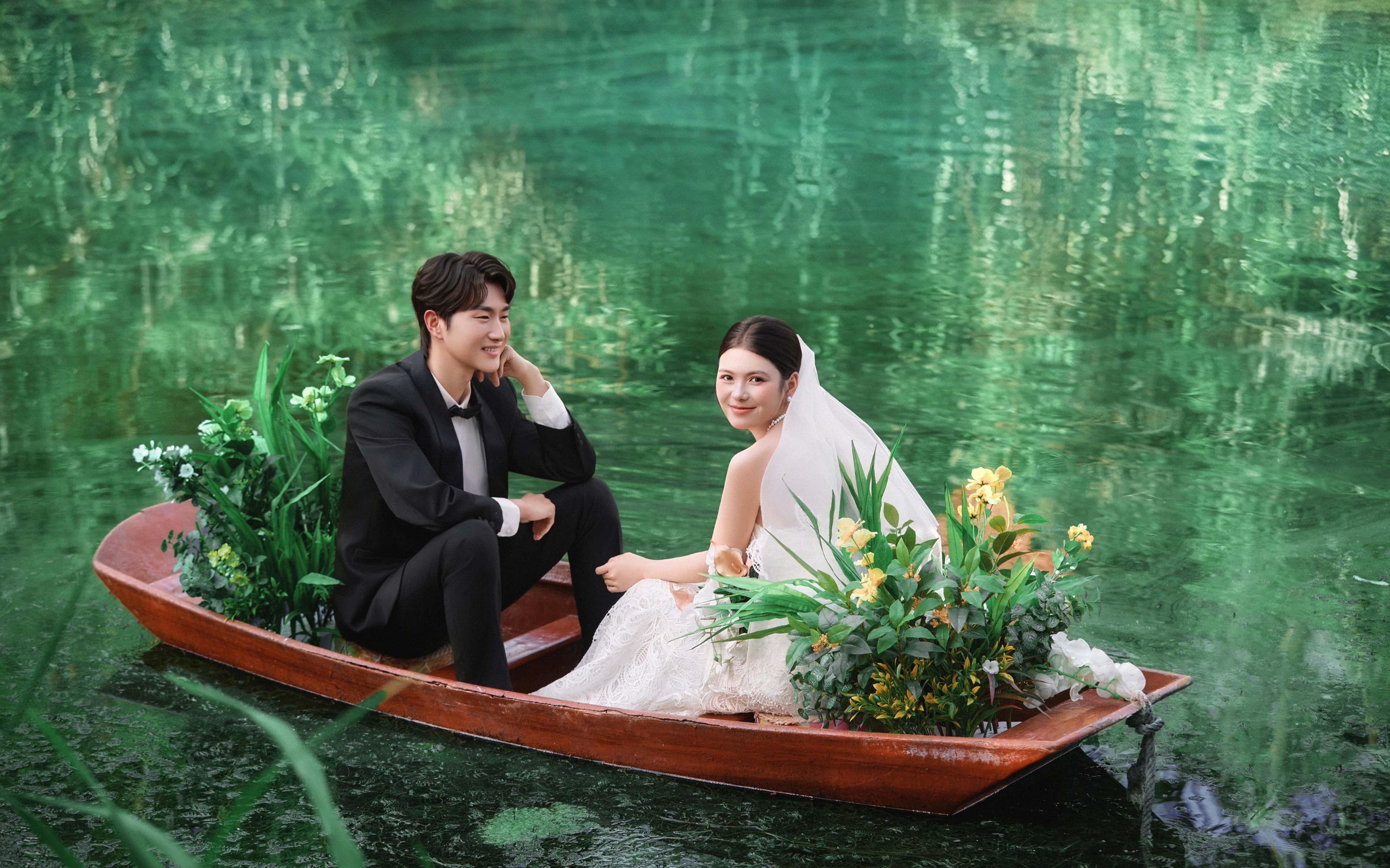【施华洛摄影】草坪婚纱照🌿自带自由浪漫感💓