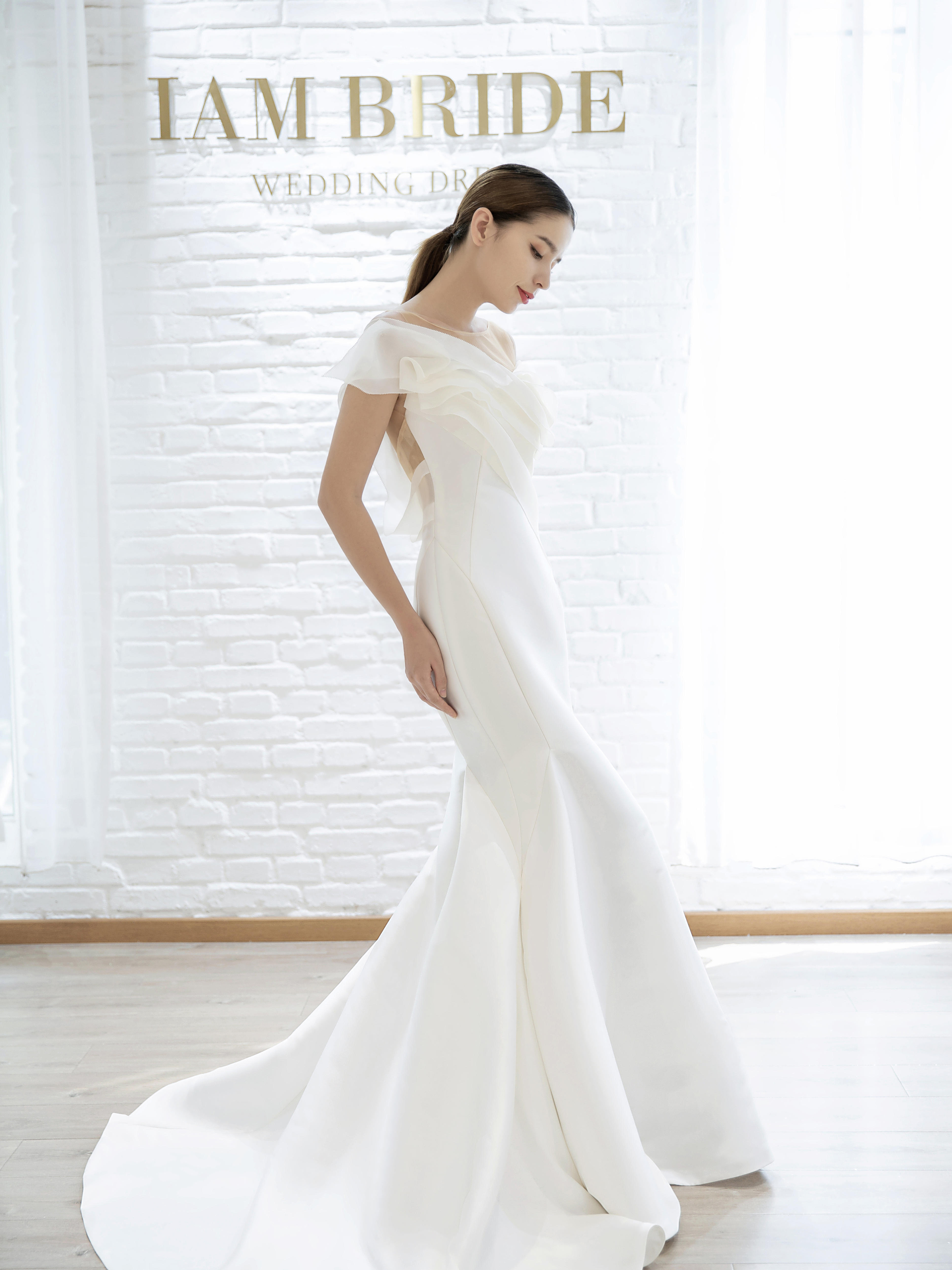 设计师款缎面鱼尾显瘦拖尾气质款主