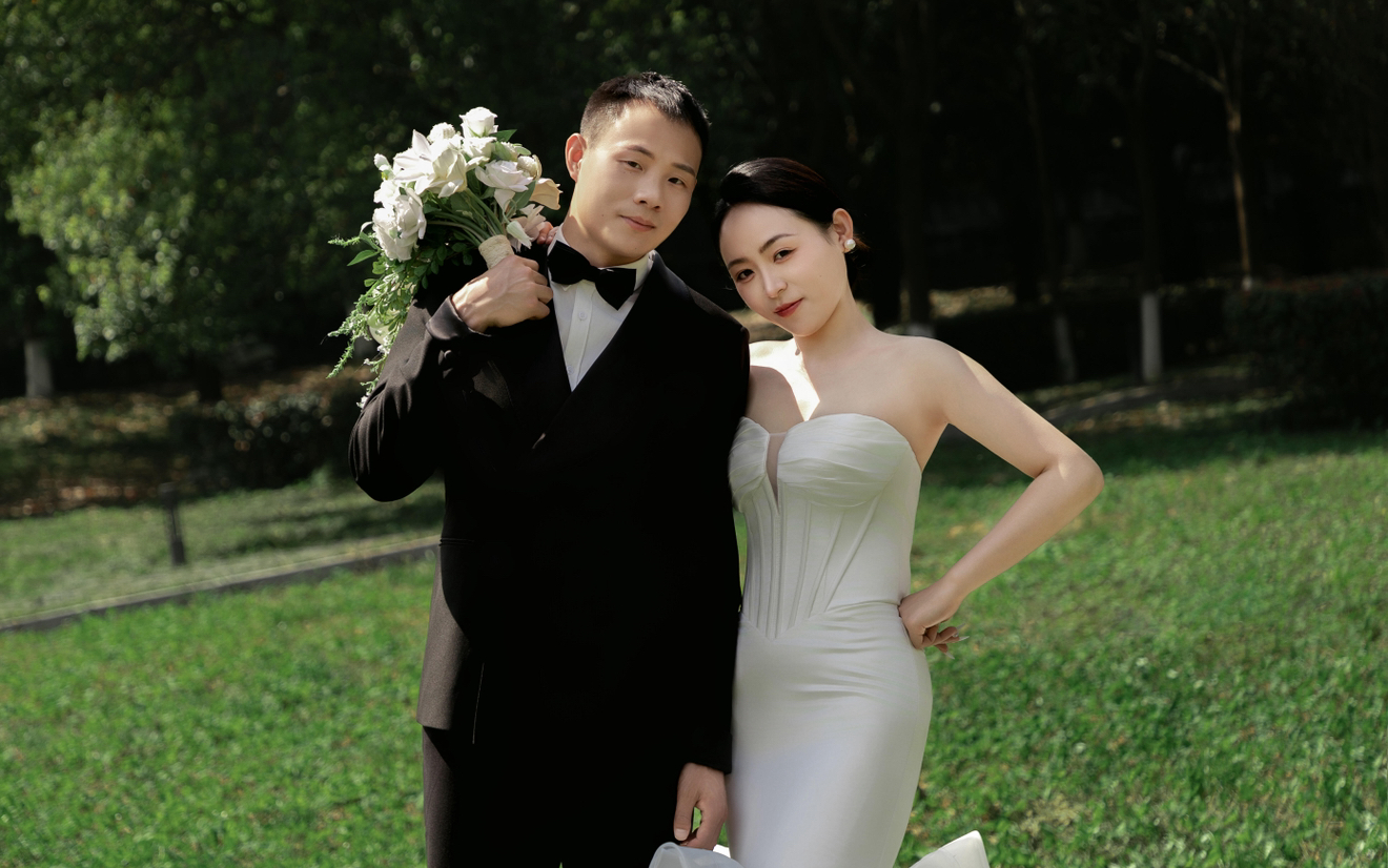 草坪系列客片欣赏！重庆婚纱照推荐商家