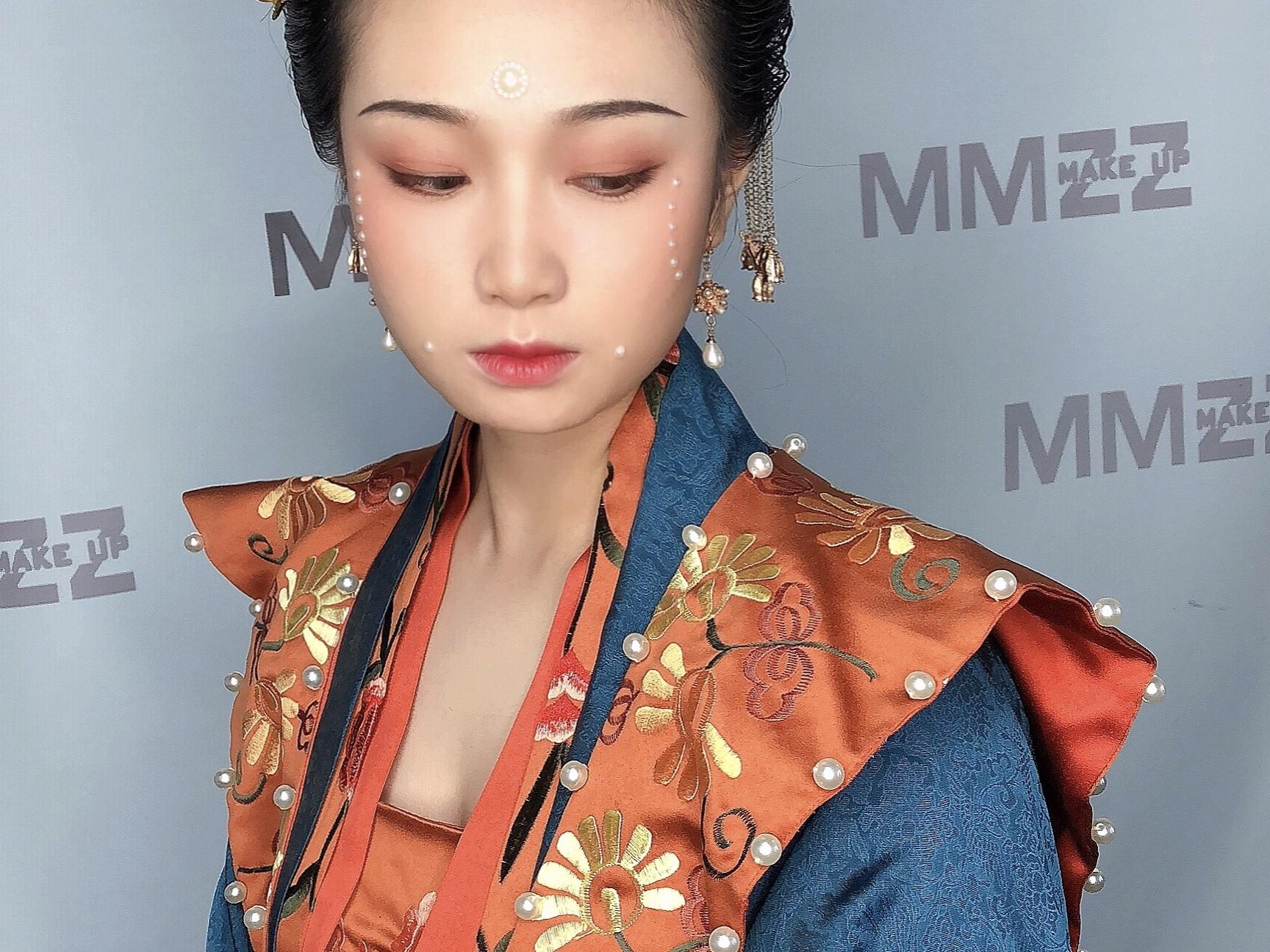 【中式汉唐宋造型】妆造3套+亲友妆+总监+副化