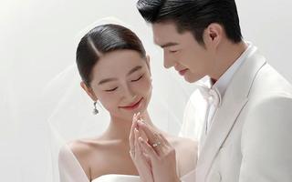 如白月光般 干净透彻的韩式极简婚纱照