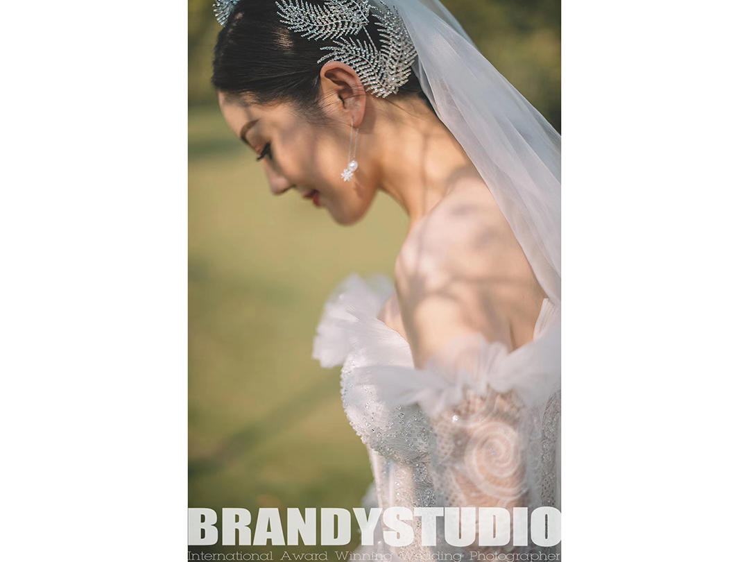 【星造型】总监全天跟妆+限量级化妆品+定制级饰品