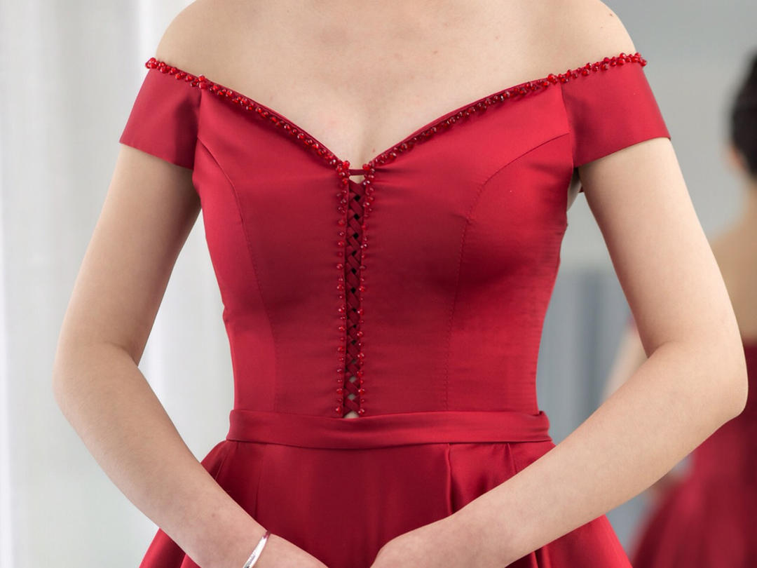 【超值租赁】3件套+跟妆 主纱+出门纱+敬酒服