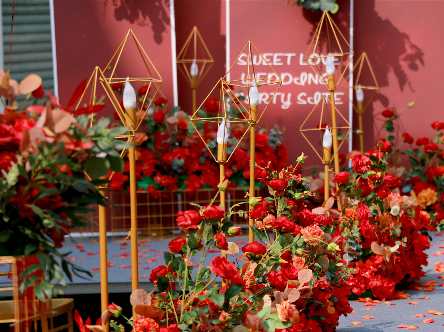 限时低价&农村西式自家小院婚礼