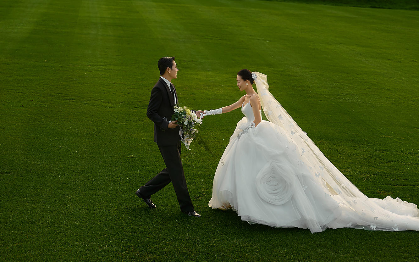  【嵐卡映像】森系草坪婚紗照