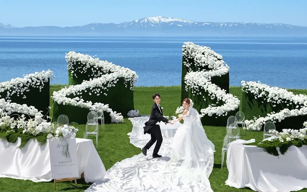 【赛里木湖婚礼现场】