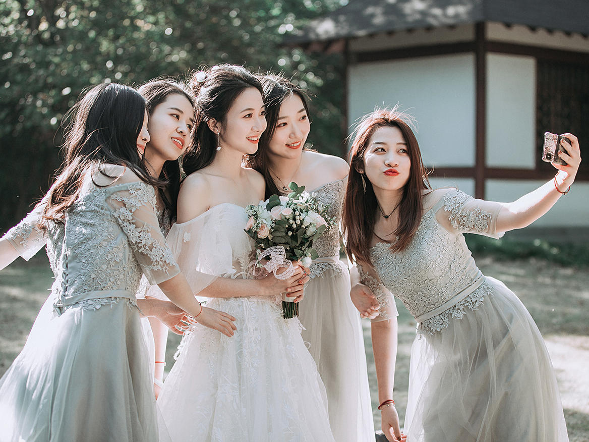 LOVEST时尚大套【婚纱.礼服.男装.跟妆】