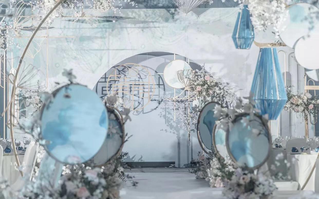 如山间清爽的风，如古城温暖的光