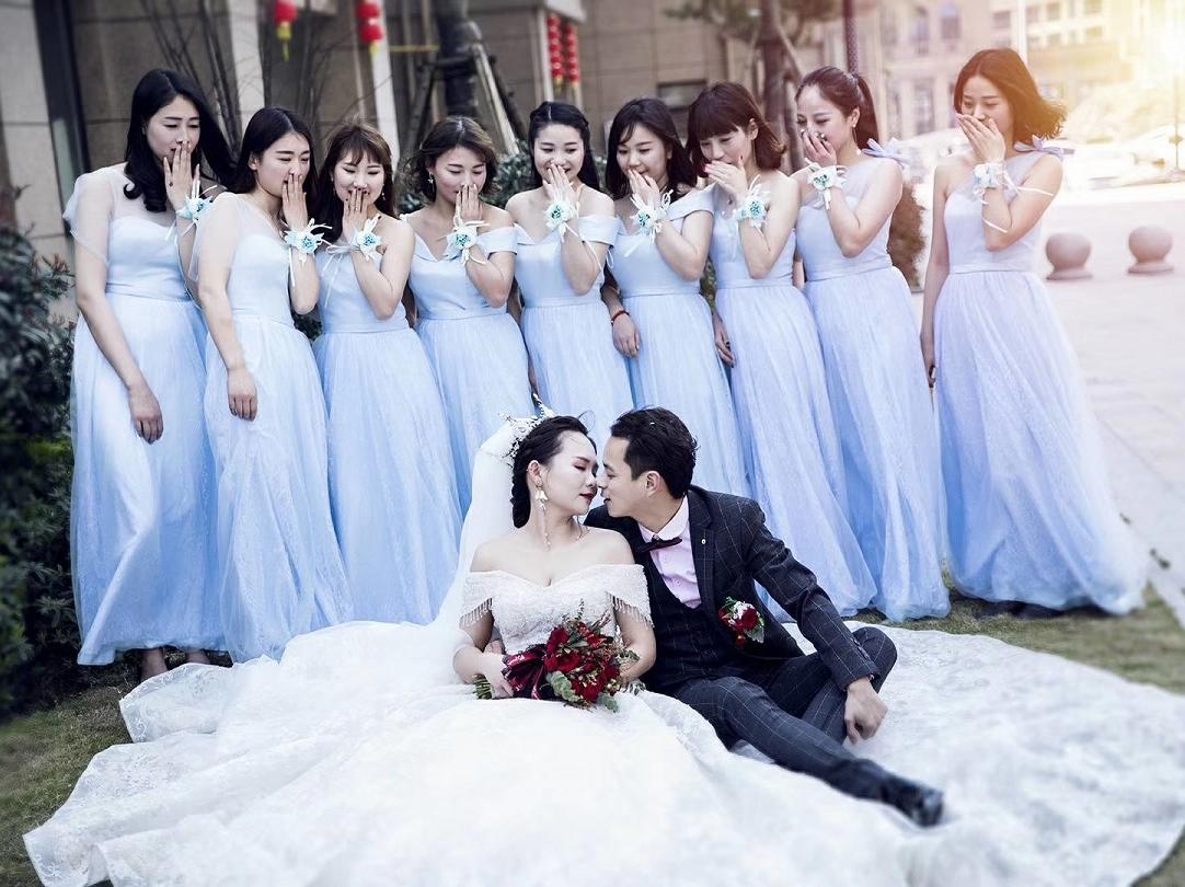 【超值租赁】齐地婚纱+秀禾服+礼服+跟妆