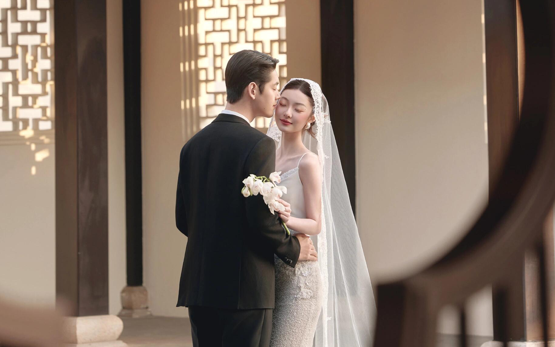 真的好愛復古園林的婚紗照??溫婉伊人 