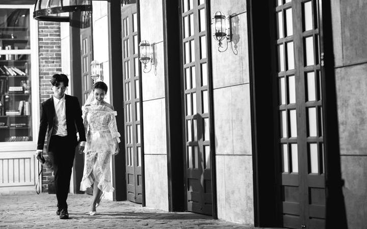 一个人，一颗心，一生等待