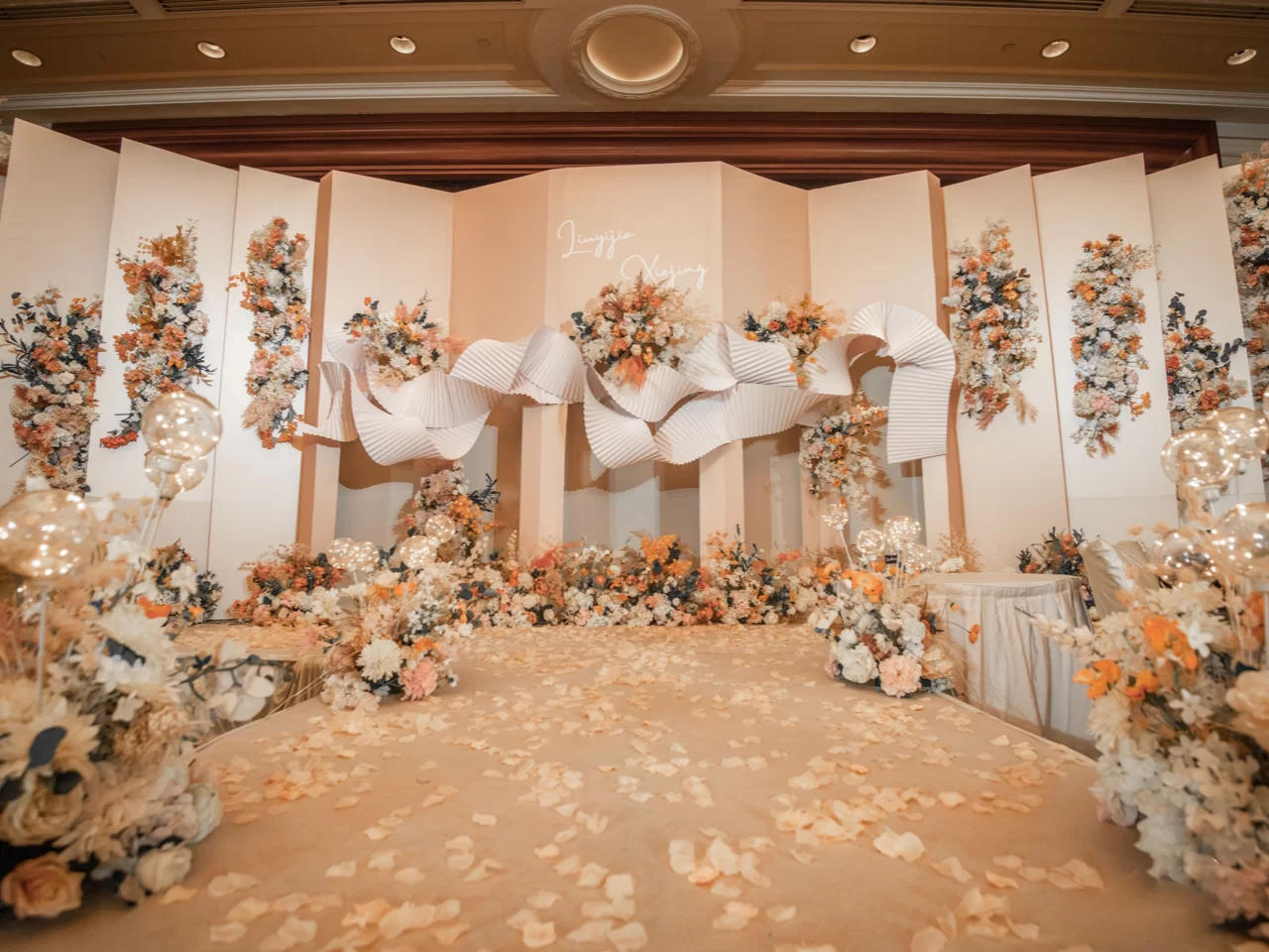 2020新款香槟色婚礼套餐迎宾区舞台区T台区全套