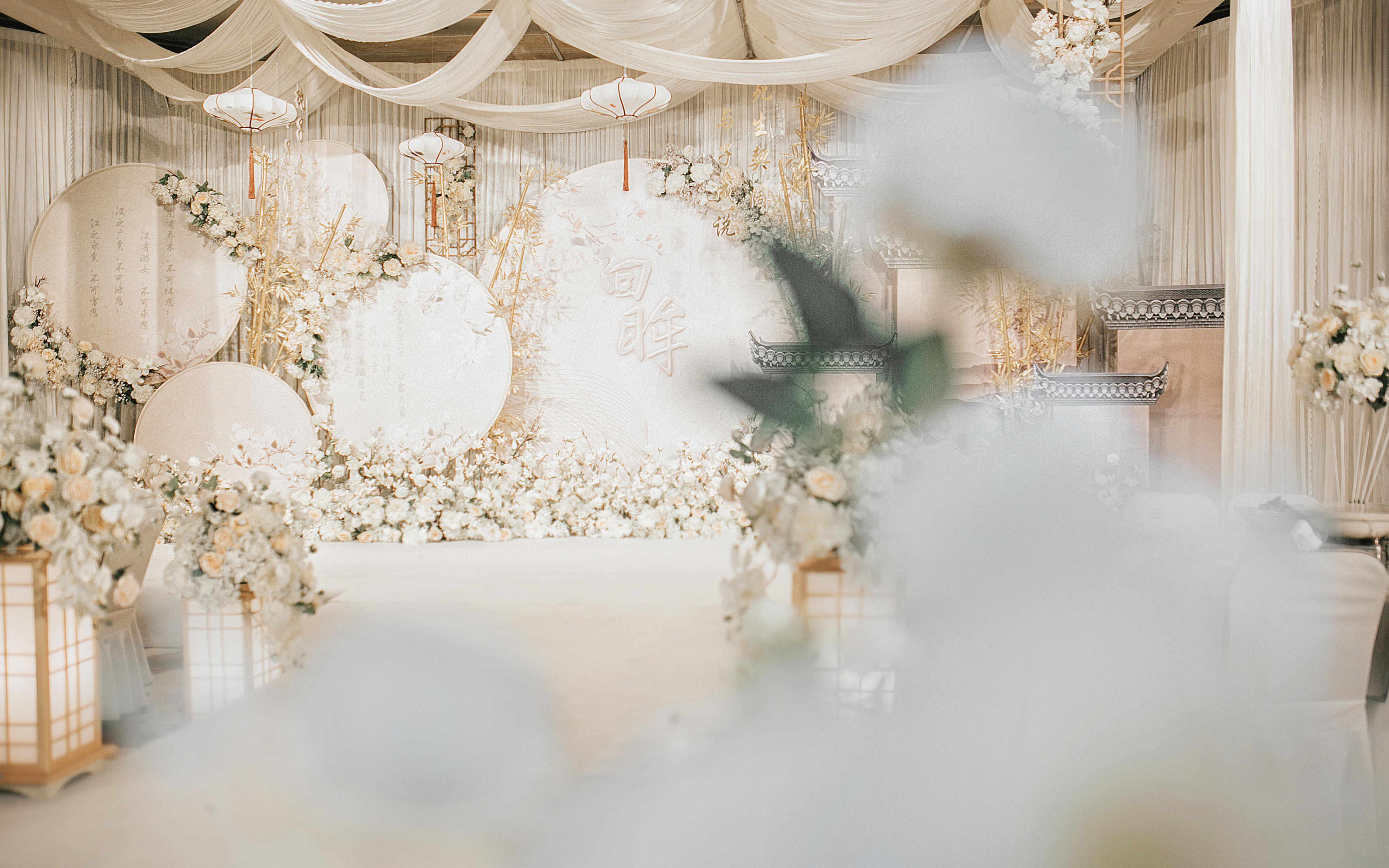 千娇百媚不及你回眸一笑---