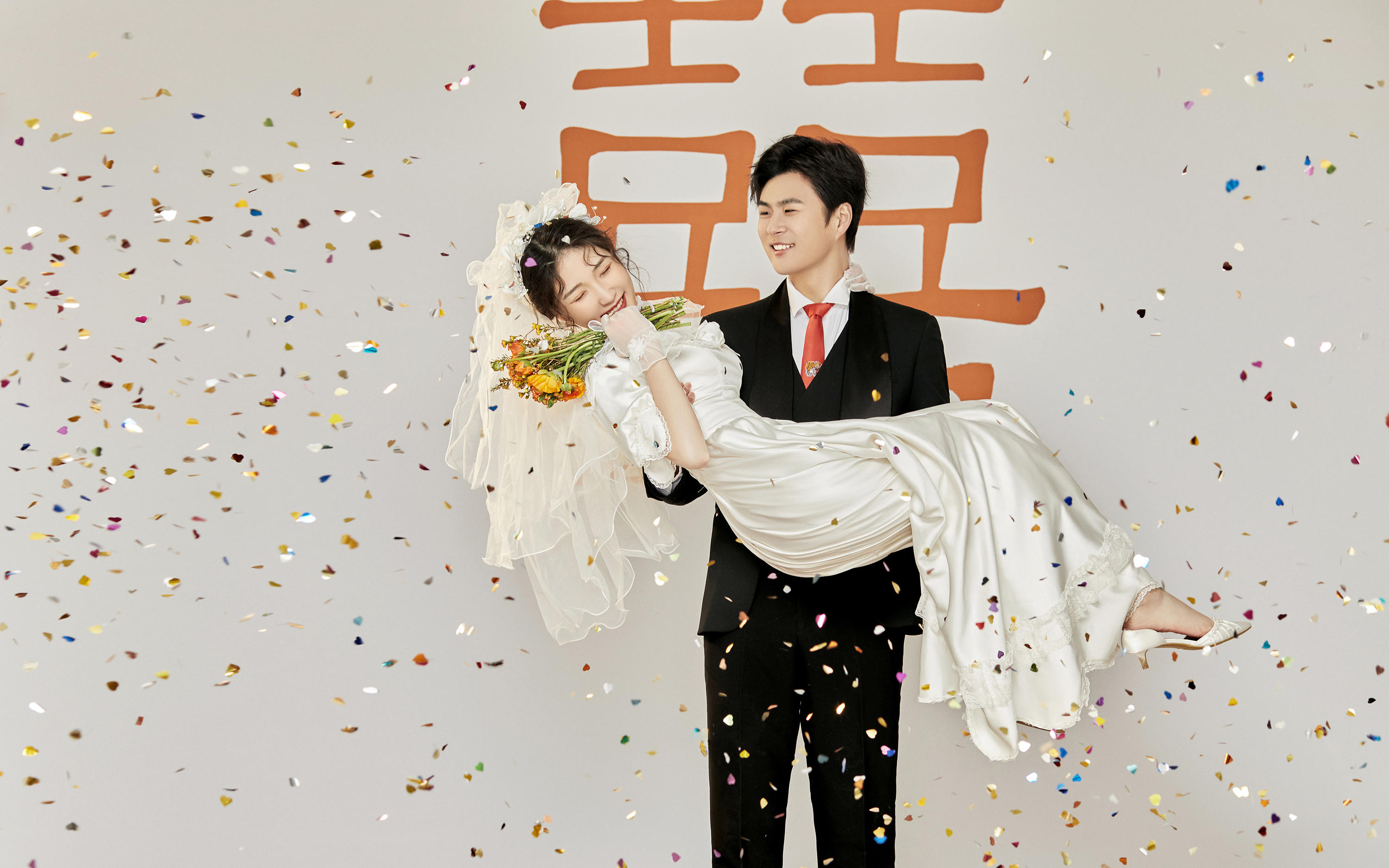 拍的老开心的喜嫁婚纱照来了