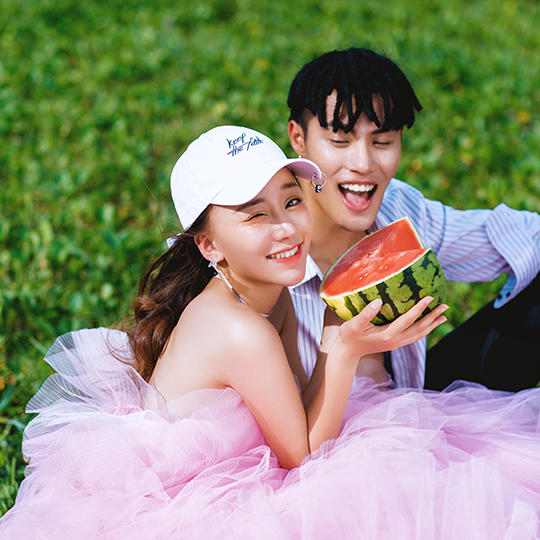 研发团队|总监拍摄|高定婚纱照，一价全包！