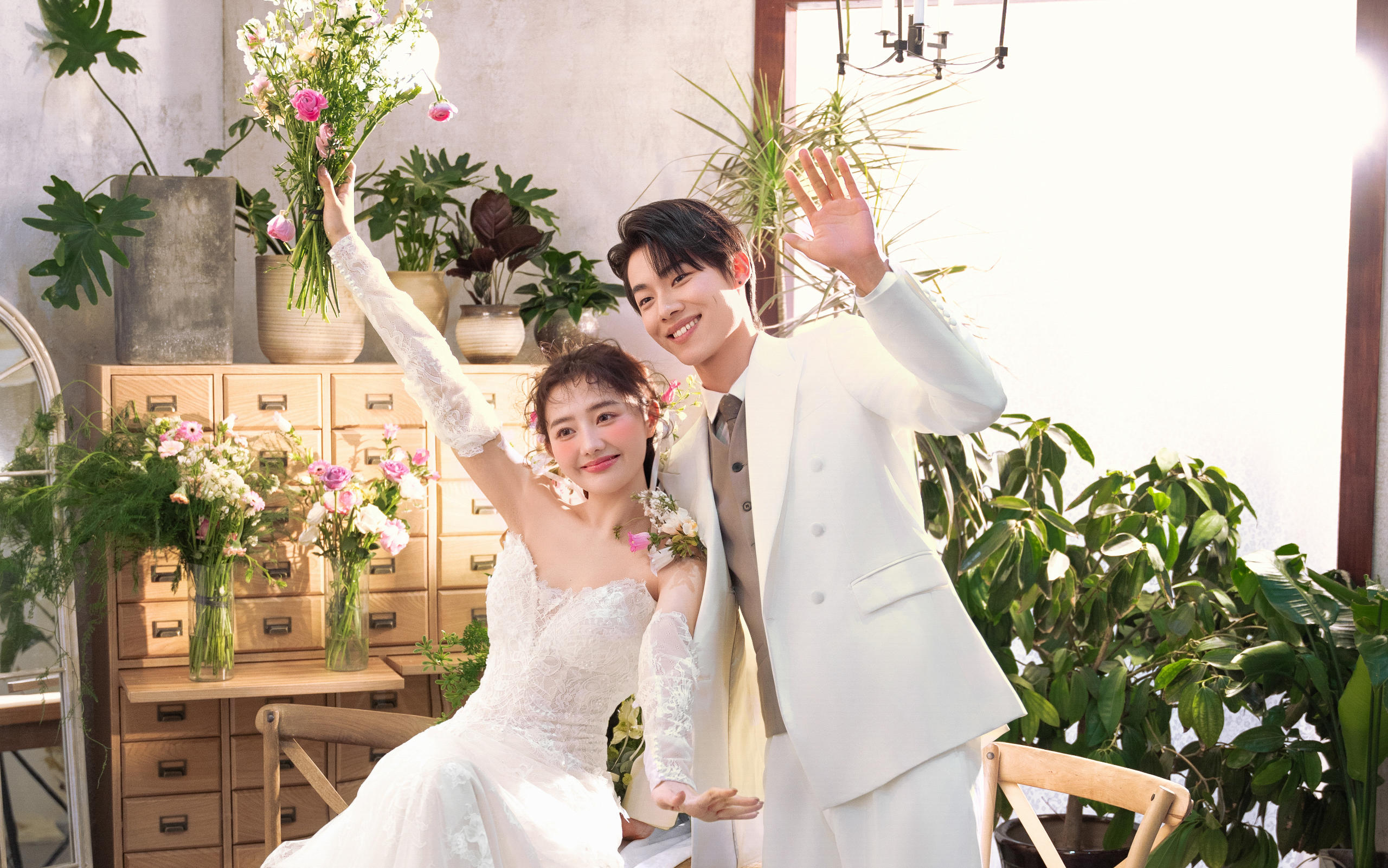 看一次愛一次的少女感花房婚紗照