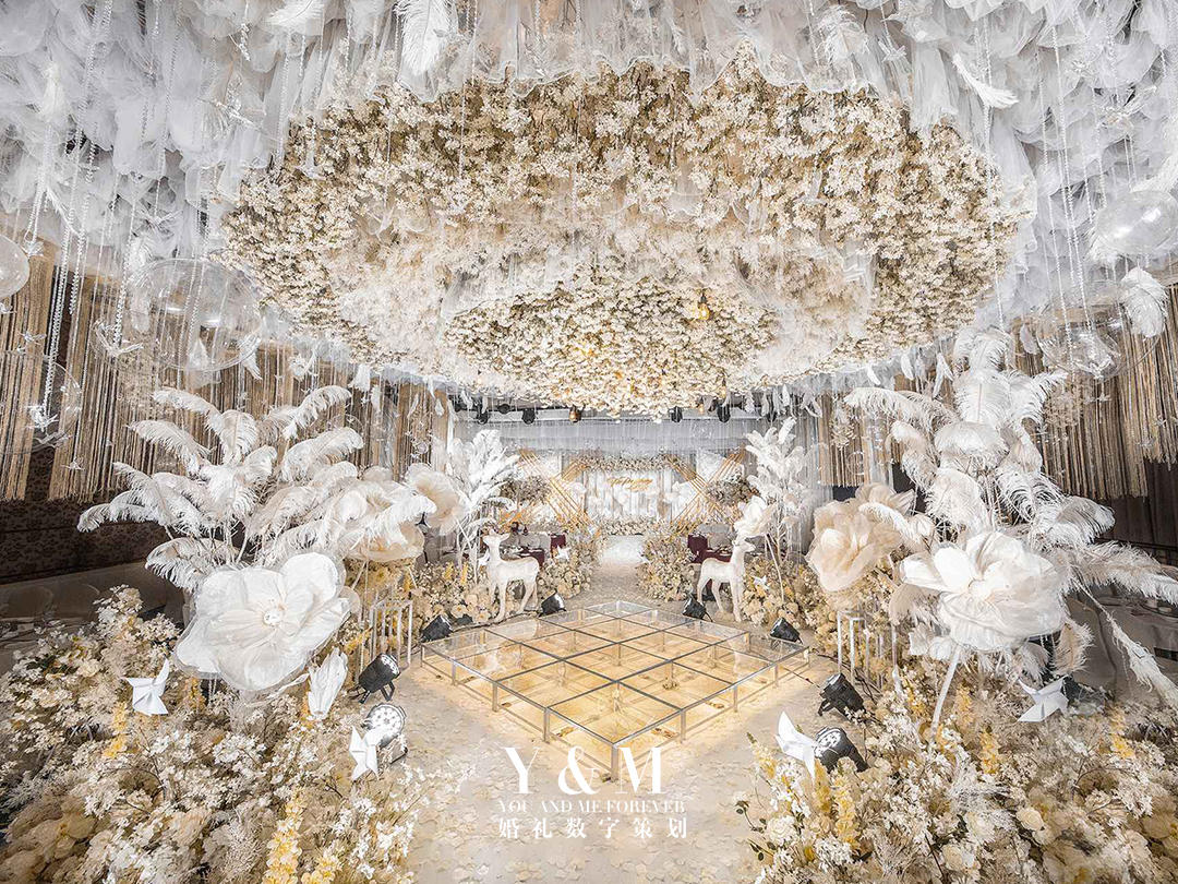 YAM婚礼 | 奢华饱满香槟吊顶 海漫香槟系婚礼