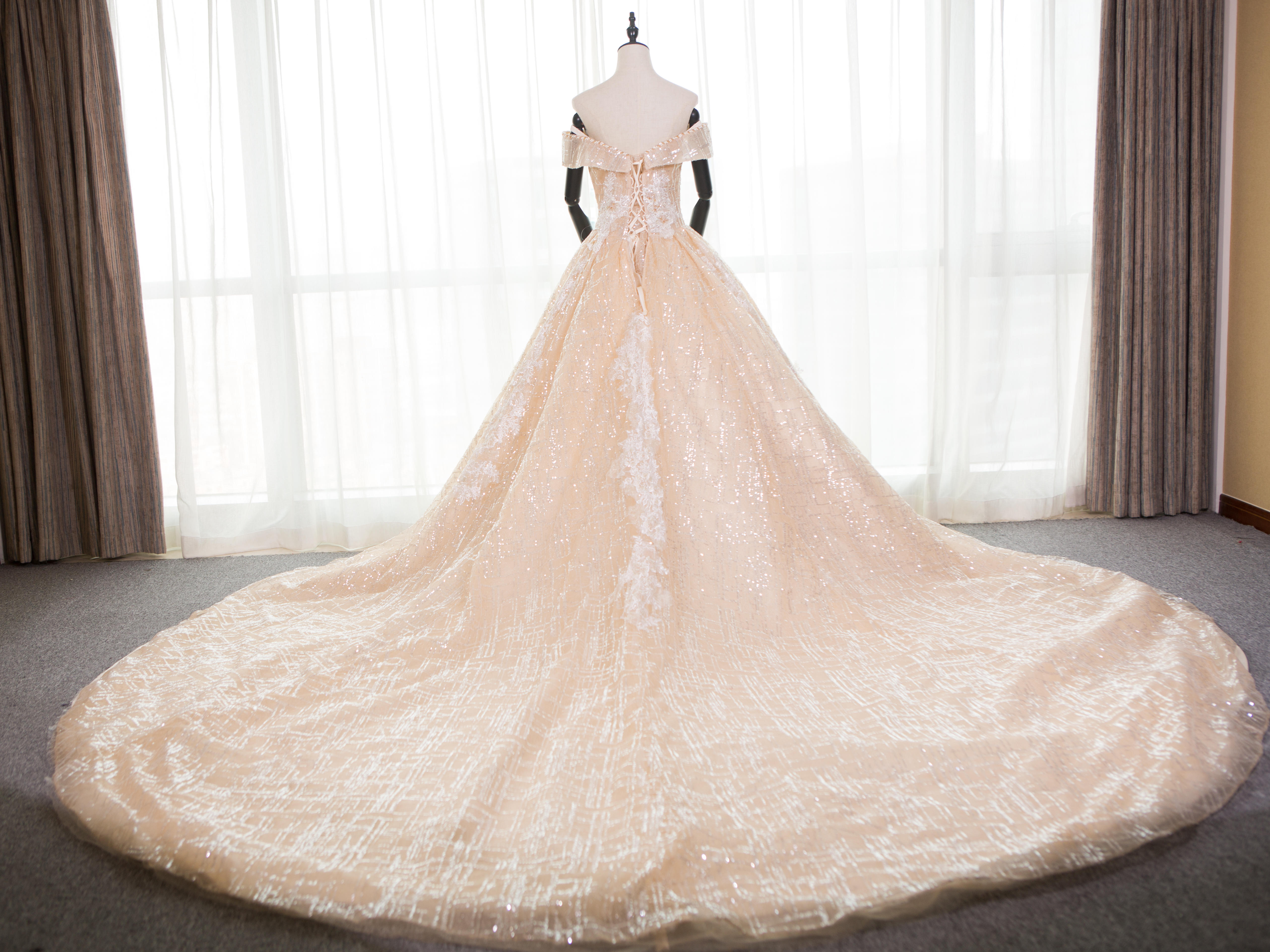 【镇店之宝】经典款主纱+VIP限量款男女秀禾+礼