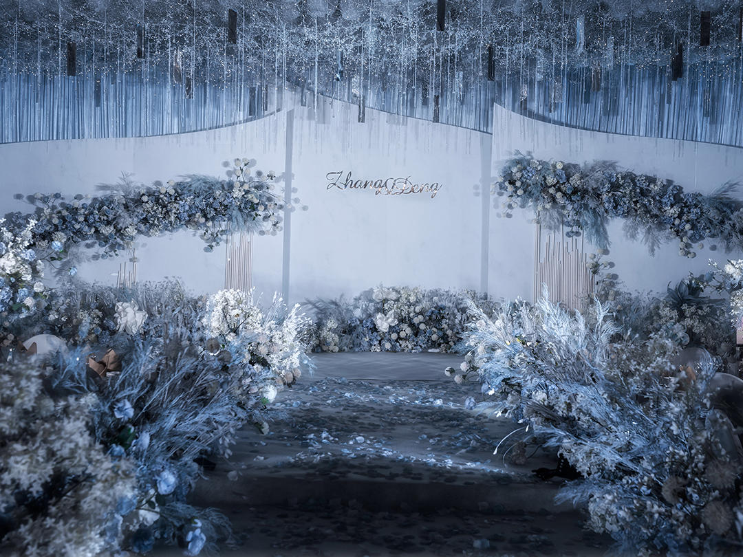 静谧蓝网红吊顶 韩式婚礼之选 | 壹恩婚礼企划