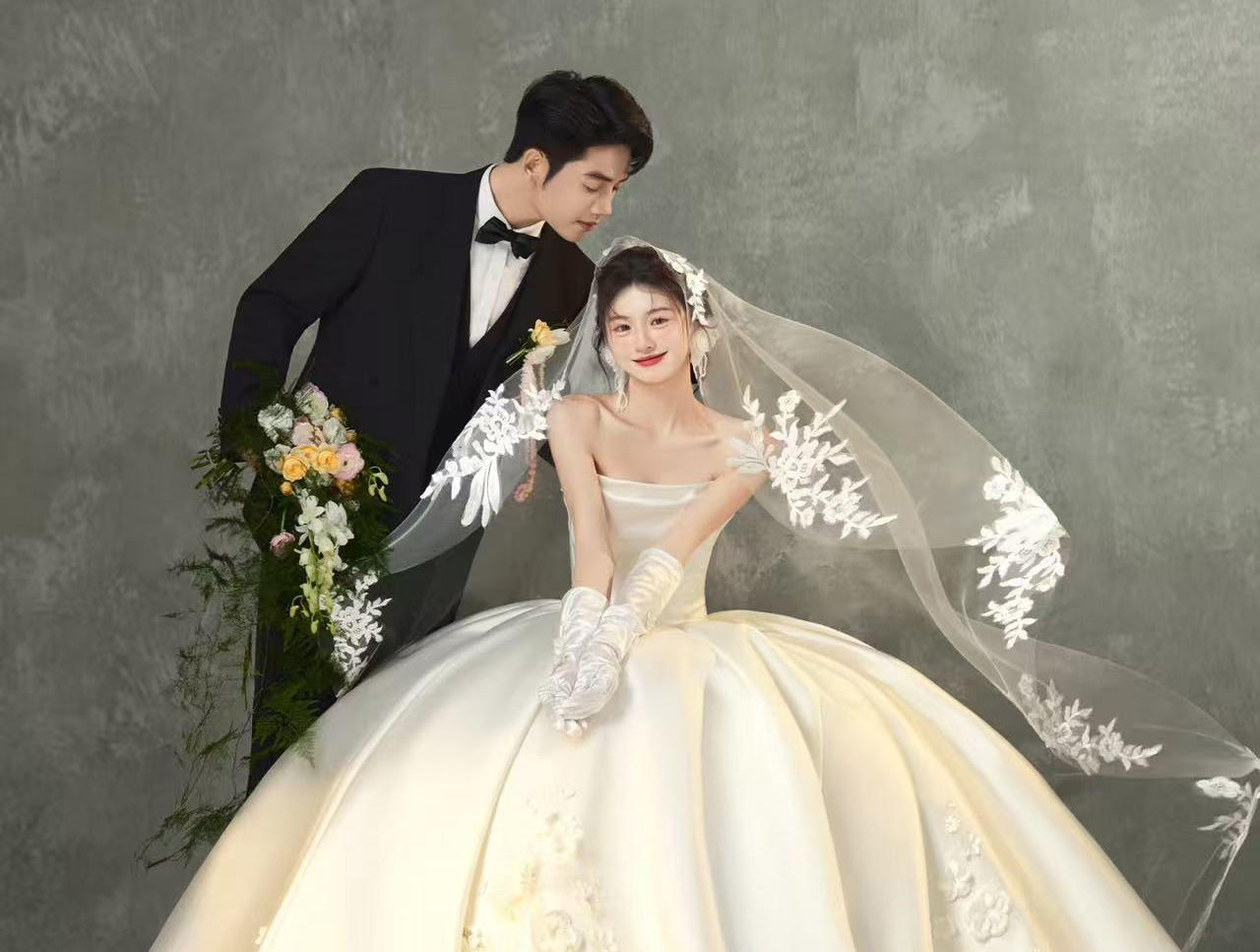 【优格】高级感拉满！轻复古油画质感婚纱照