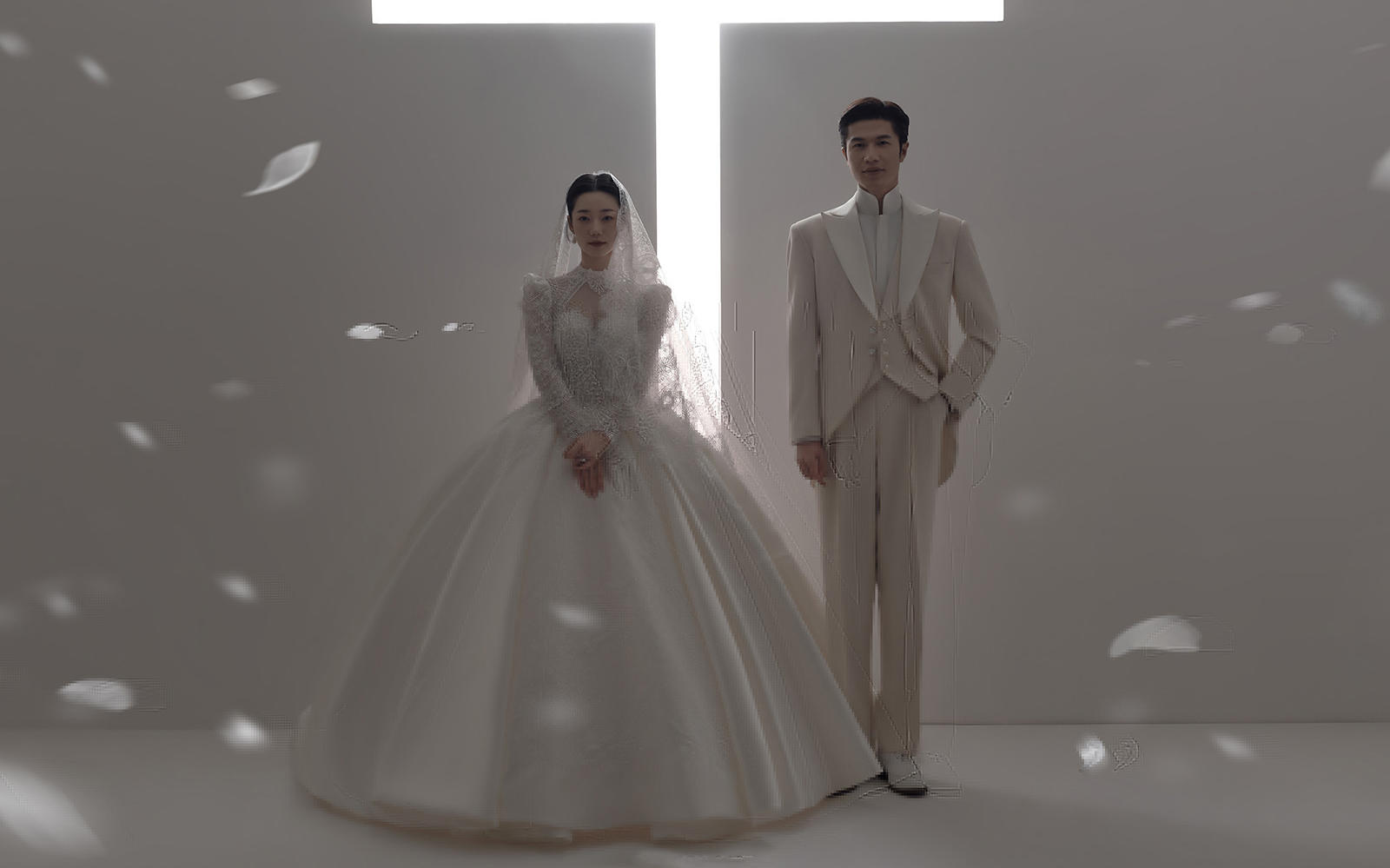 一生高光时刻🤍是圣洁光影婚纱照赐予