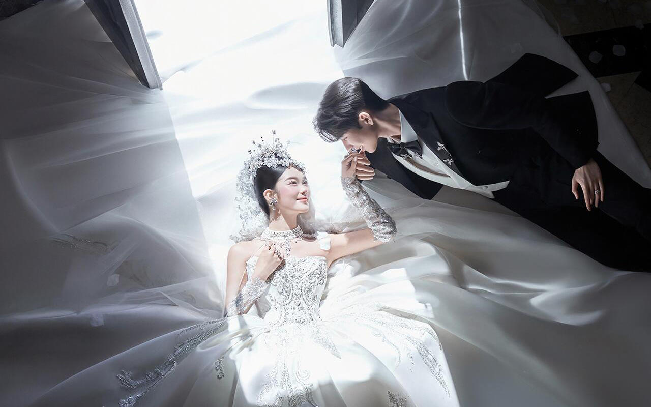 这座城堡婚纱照真的有那么仙！