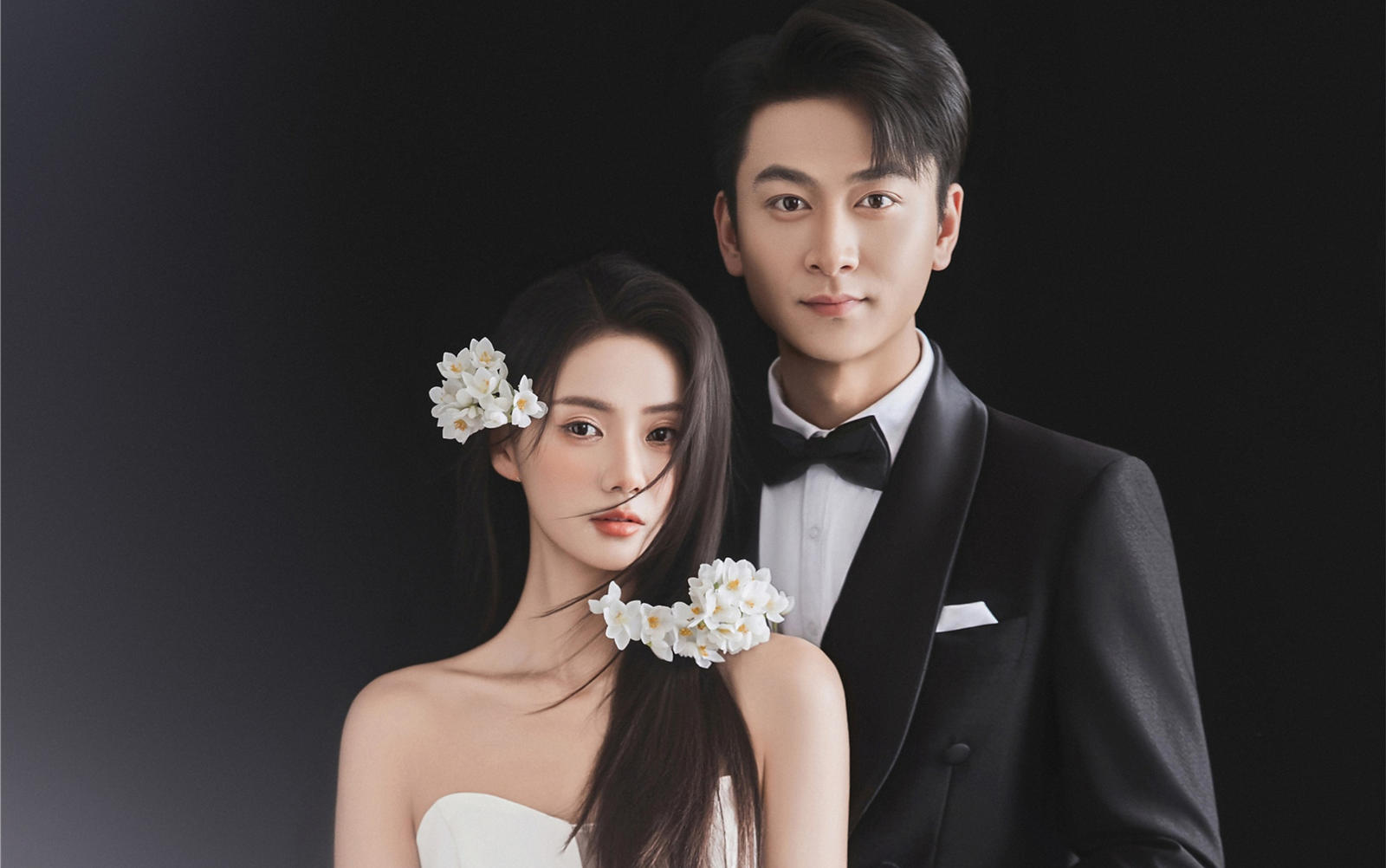 当婚纱邂逅花意｜把春日浪漫穿在身上的婚纱照🌸