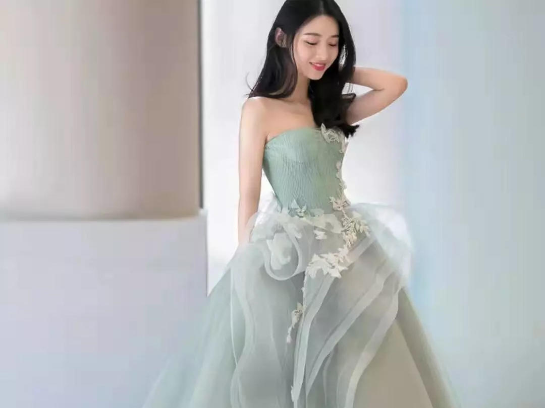 【维多利亚】超值高定款4件套婚纱礼服